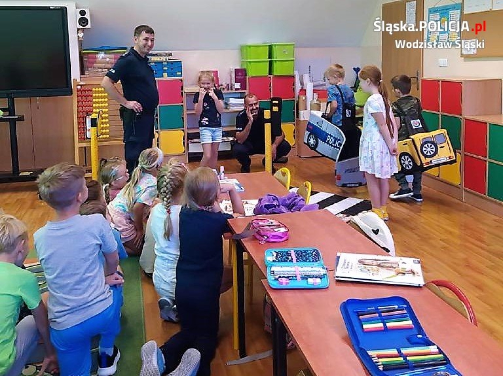 Zdjęcie w galerii na portalu naszwodzislaw.com: Bezpieczna droga do szkoły z dzielnicowymi wiadomości z regionu