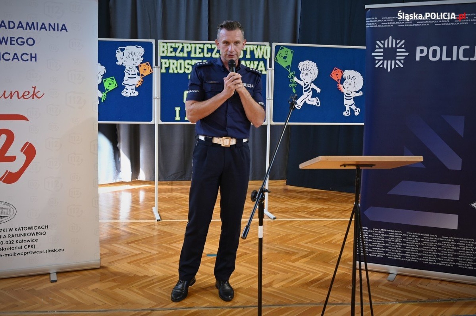 Zdjęcie w galerii na portalu naszwodzislaw.com: Odblaskowa szkoła. Zainaugurowano policyjny konkurs wiadomości z regionu