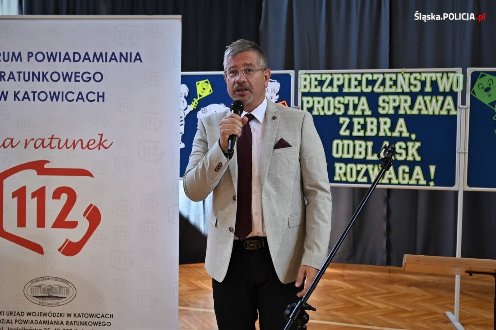 Zdjęcie w galerii na portalu naszwodzislaw.com: Odblaskowa szkoła. Zainaugurowano policyjny konkurs wiadomości z regionu