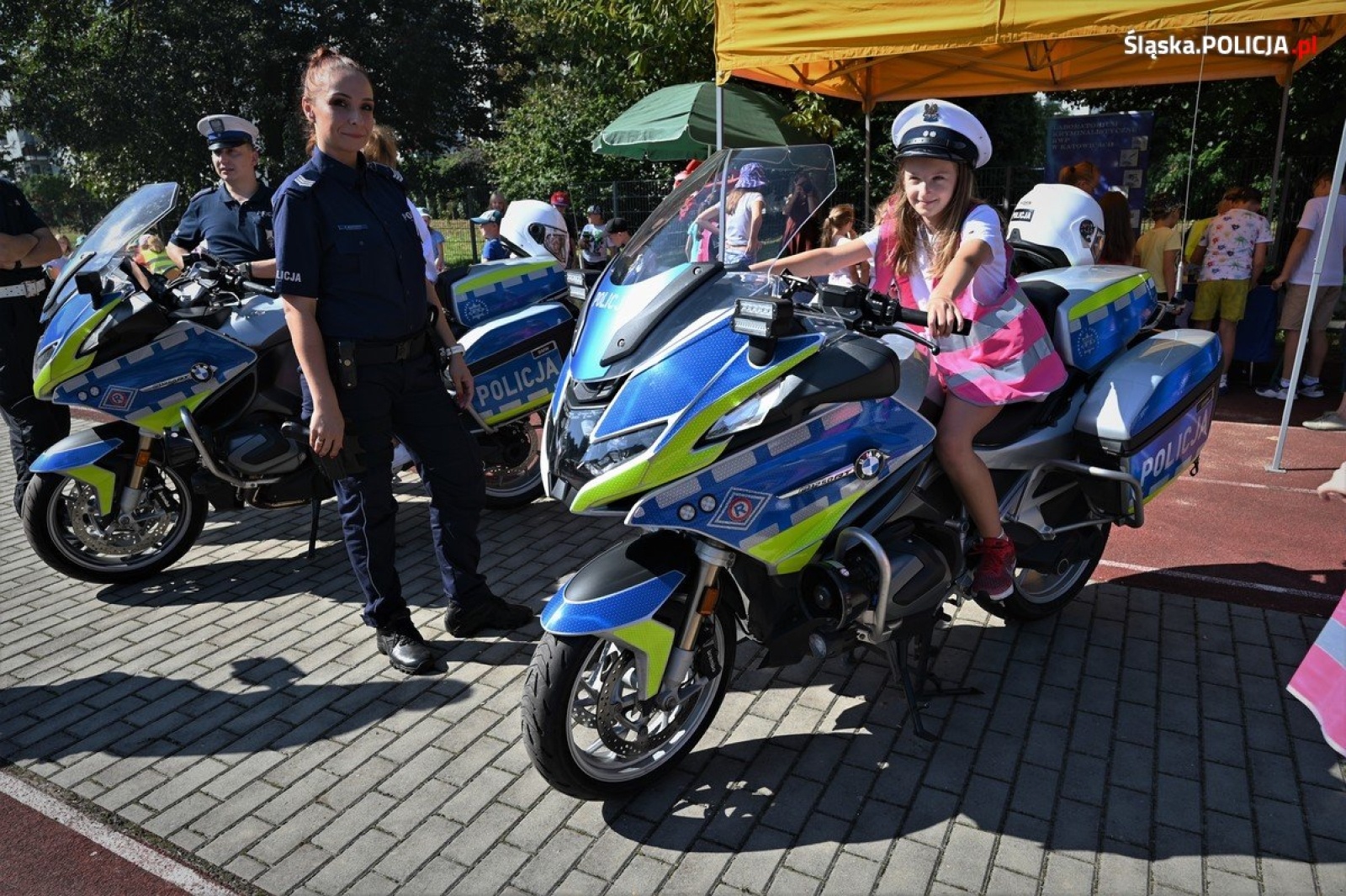 Zdjęcie w galerii na portalu naszwodzislaw.com: Odblaskowa szkoła. Zainaugurowano policyjny konkurs wiadomości z regionu