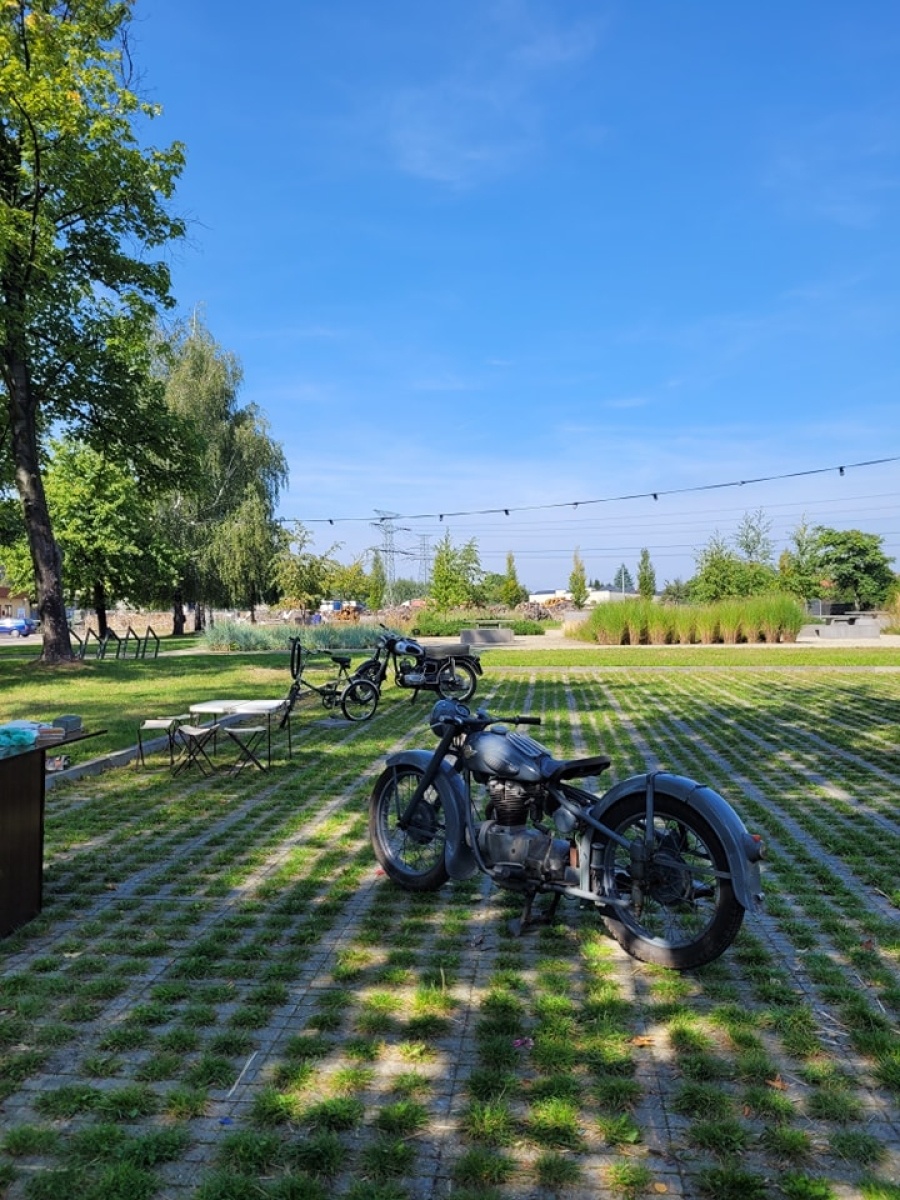 Zdjęcie w galerii na portalu naszwodzislaw.com: Klimat PRL zawładnął dzielnicą Wilchwy [FOTO] wiadomości z regionu