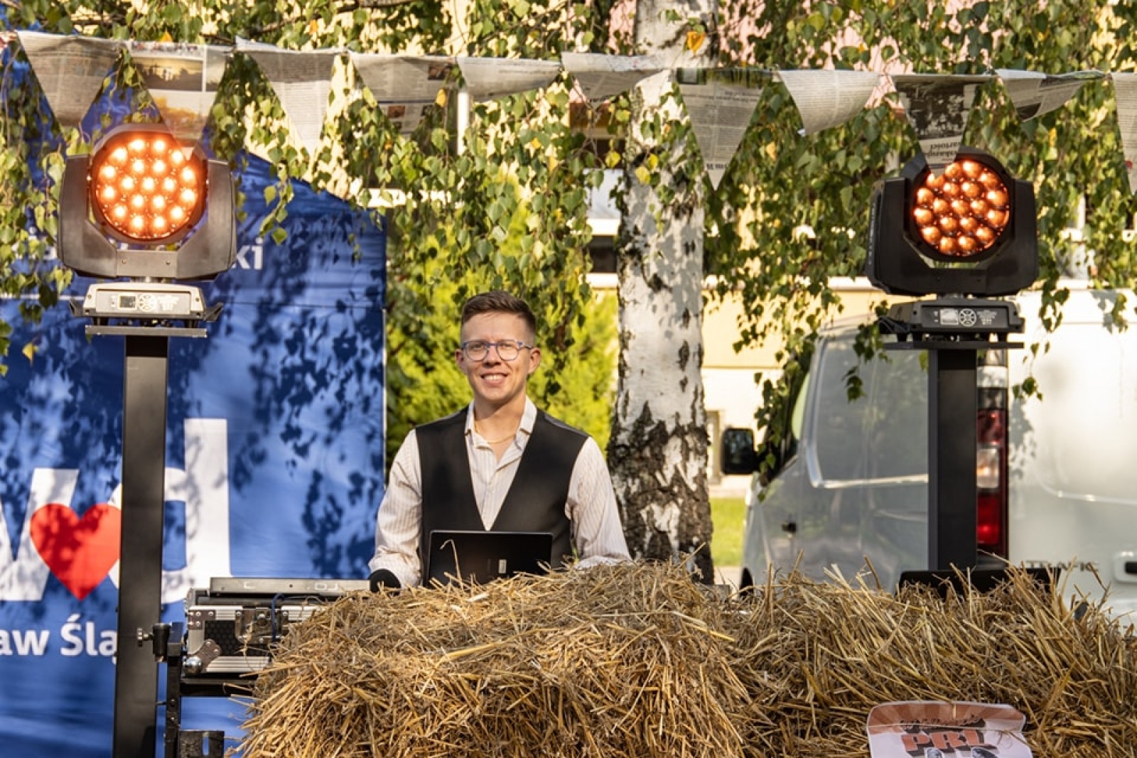 Zdjęcie w galerii na portalu naszwodzislaw.com: Klimat PRL zawładnął dzielnicą Wilchwy [FOTO] wiadomości z regionu