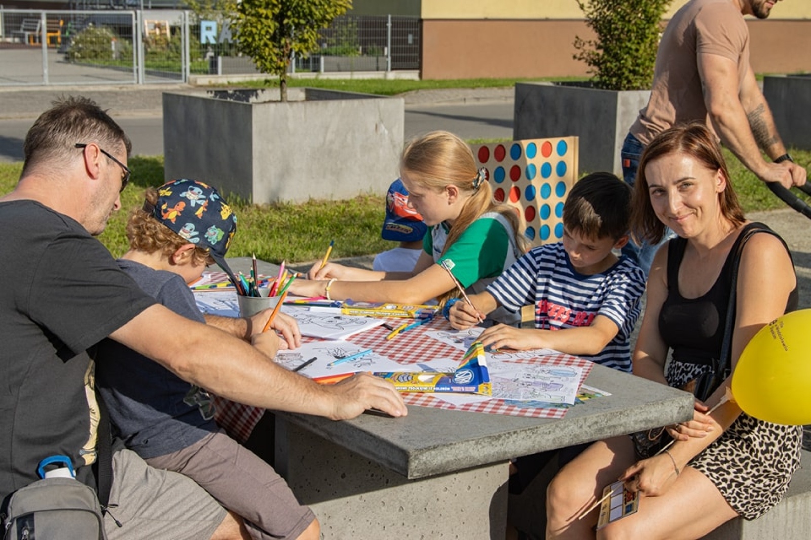 Zdjęcie w galerii na portalu naszwodzislaw.com: Klimat PRL zawładnął dzielnicą Wilchwy [FOTO] wiadomości z regionu