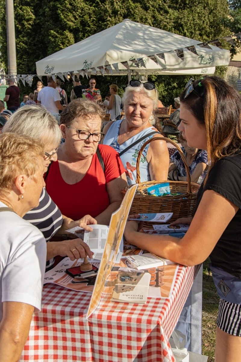 Zdjęcie w galerii na portalu naszwodzislaw.com: Klimat PRL zawładnął dzielnicą Wilchwy [FOTO] wiadomości z regionu