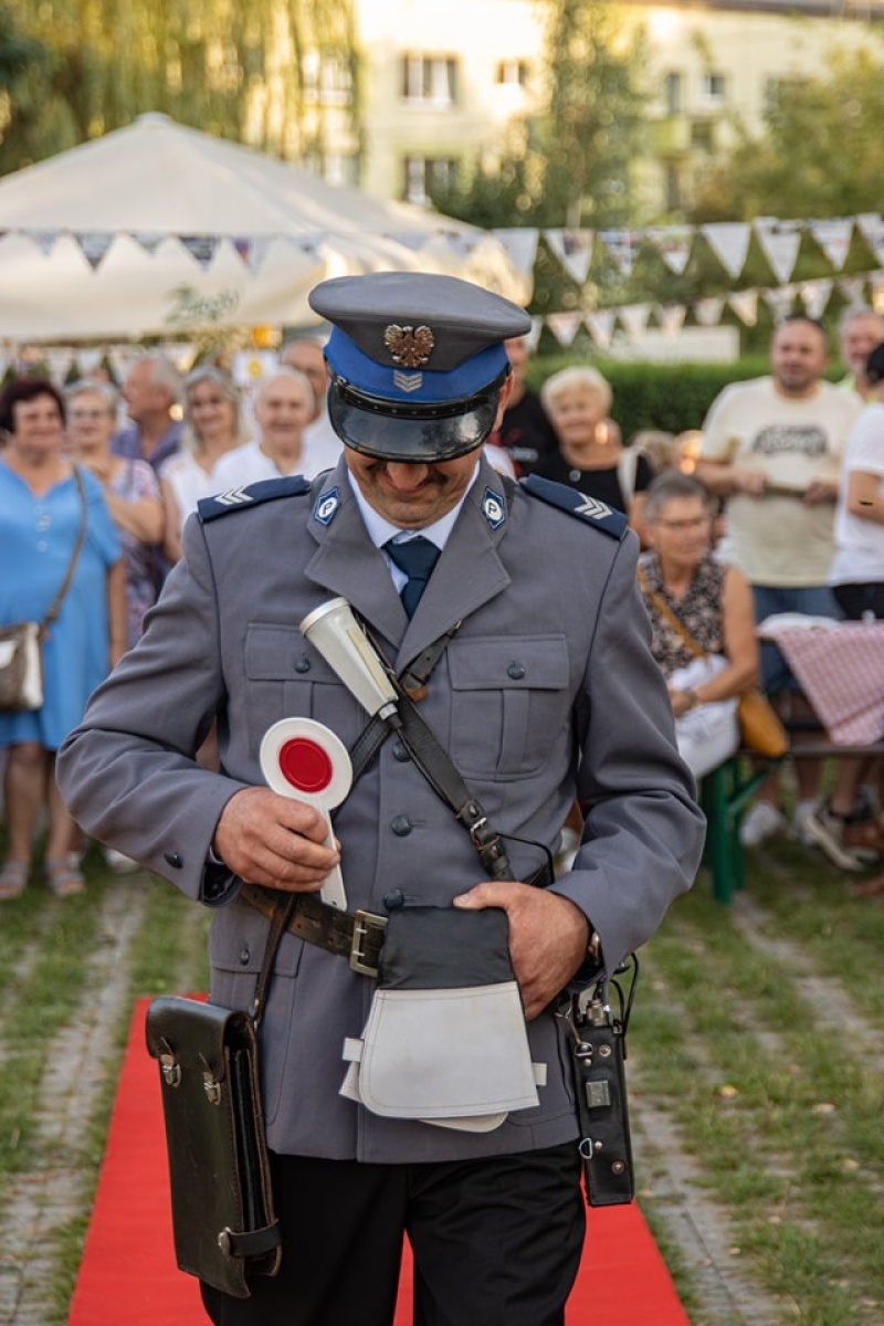 Zdjęcie w galerii na portalu naszwodzislaw.com: Klimat PRL zawładnął dzielnicą Wilchwy [FOTO] wiadomości z regionu