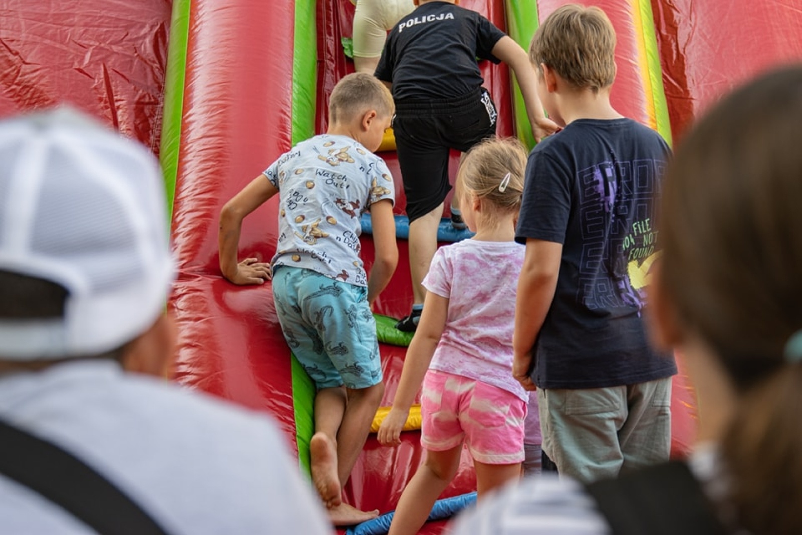 Zdjęcie w galerii na portalu naszwodzislaw.com: Klimat PRL zawładnął dzielnicą Wilchwy [FOTO] wiadomości z regionu
