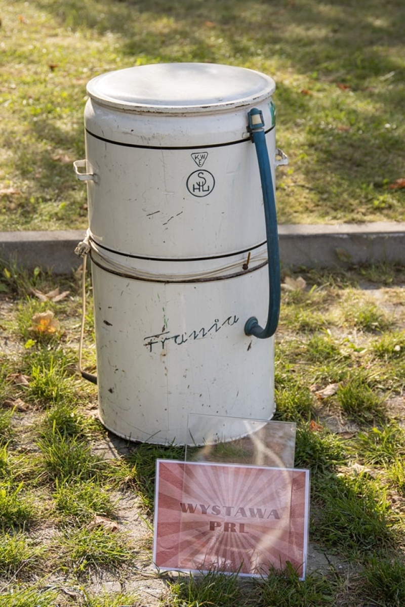 Zdjęcie w galerii na portalu naszwodzislaw.com: Klimat PRL zawładnął dzielnicą Wilchwy [FOTO] wiadomości z regionu