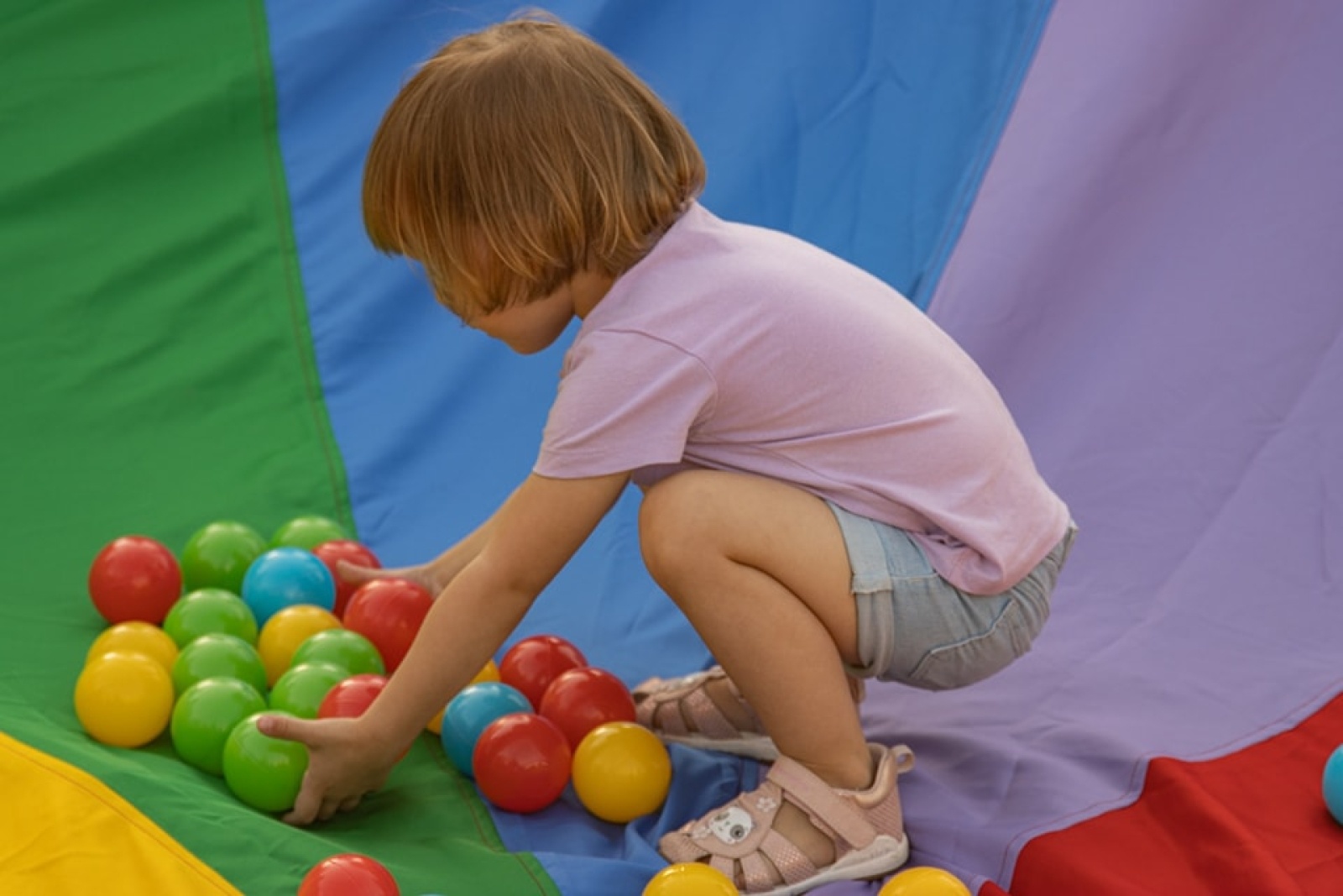 Zdjęcie w galerii na portalu naszwodzislaw.com: Klimat PRL zawładnął dzielnicą Wilchwy [FOTO] wiadomości z regionu