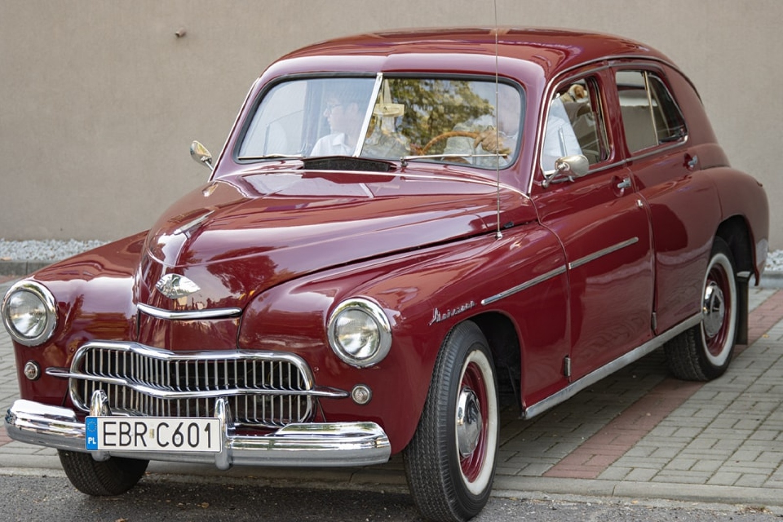 Zdjęcie w galerii na portalu naszwodzislaw.com: Klimat PRL zawładnął dzielnicą Wilchwy [FOTO] wiadomości z regionu