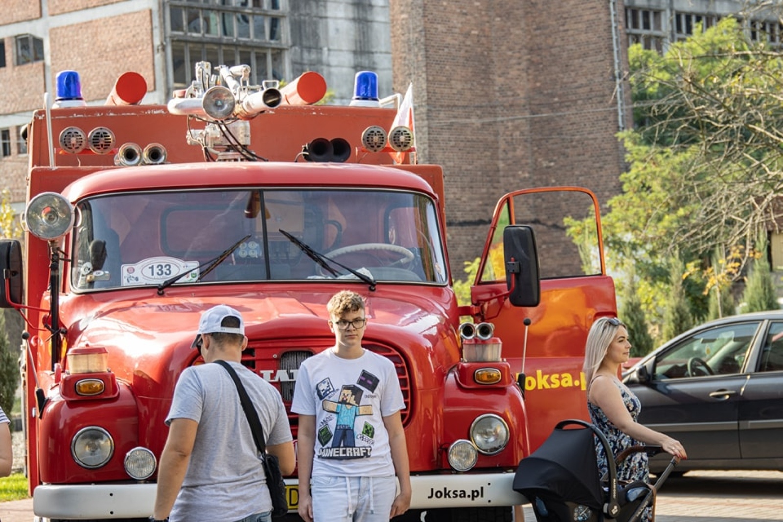 Zdjęcie w galerii na portalu naszwodzislaw.com: Klimat PRL zawładnął dzielnicą Wilchwy [FOTO] wiadomości z regionu