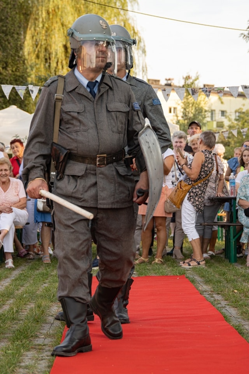 Zdjęcie w galerii na portalu naszwodzislaw.com: Klimat PRL zawładnął dzielnicą Wilchwy [FOTO] wiadomości z regionu