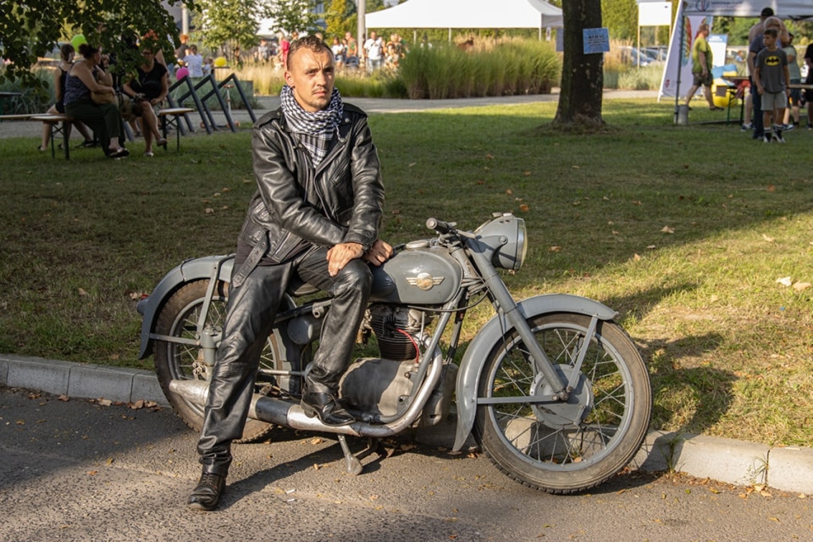 Zdjęcie w galerii na portalu naszwodzislaw.com: Klimat PRL zawładnął dzielnicą Wilchwy [FOTO] wiadomości z regionu