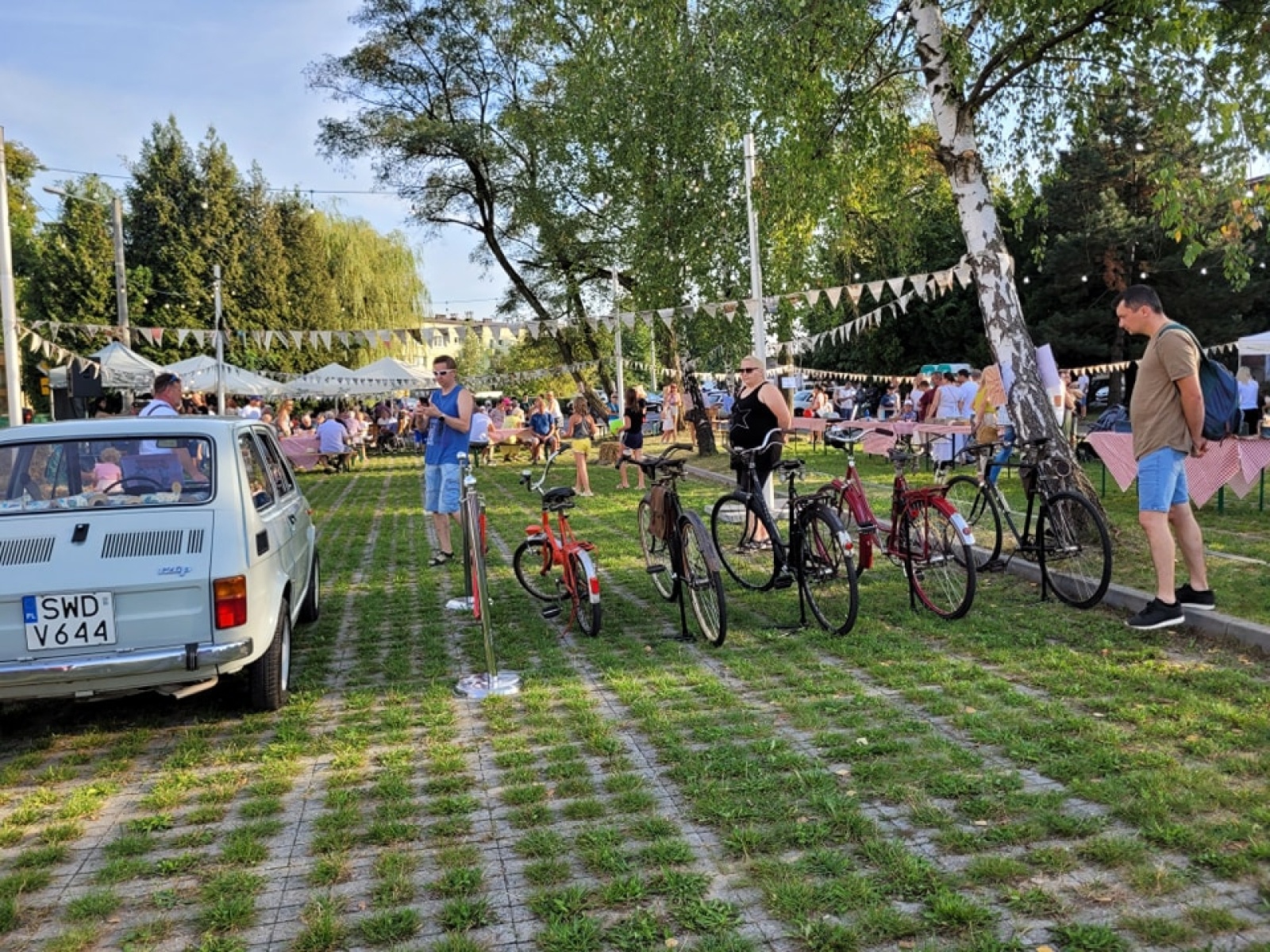 Zdjęcie w galerii na portalu naszwodzislaw.com: Klimat PRL zawładnął dzielnicą Wilchwy [FOTO] wiadomości z regionu
