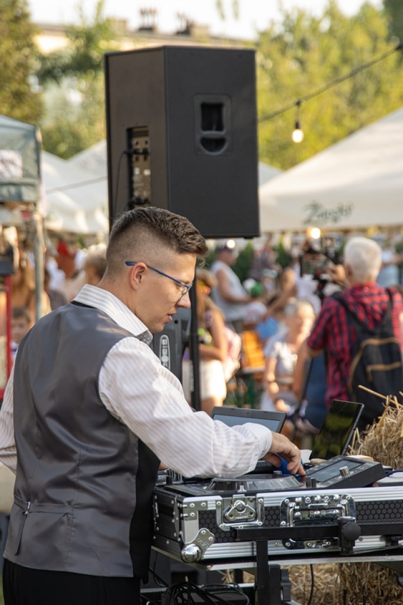 Zdjęcie w galerii na portalu naszwodzislaw.com: Klimat PRL zawładnął dzielnicą Wilchwy [FOTO] wiadomości z regionu