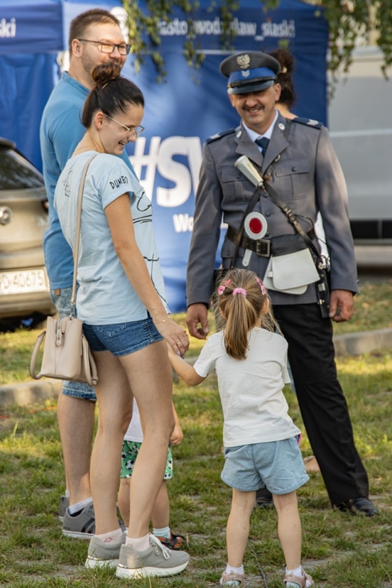 Zdjęcie w galerii na portalu naszwodzislaw.com: Klimat PRL zawładnął dzielnicą Wilchwy [FOTO] wiadomości z regionu