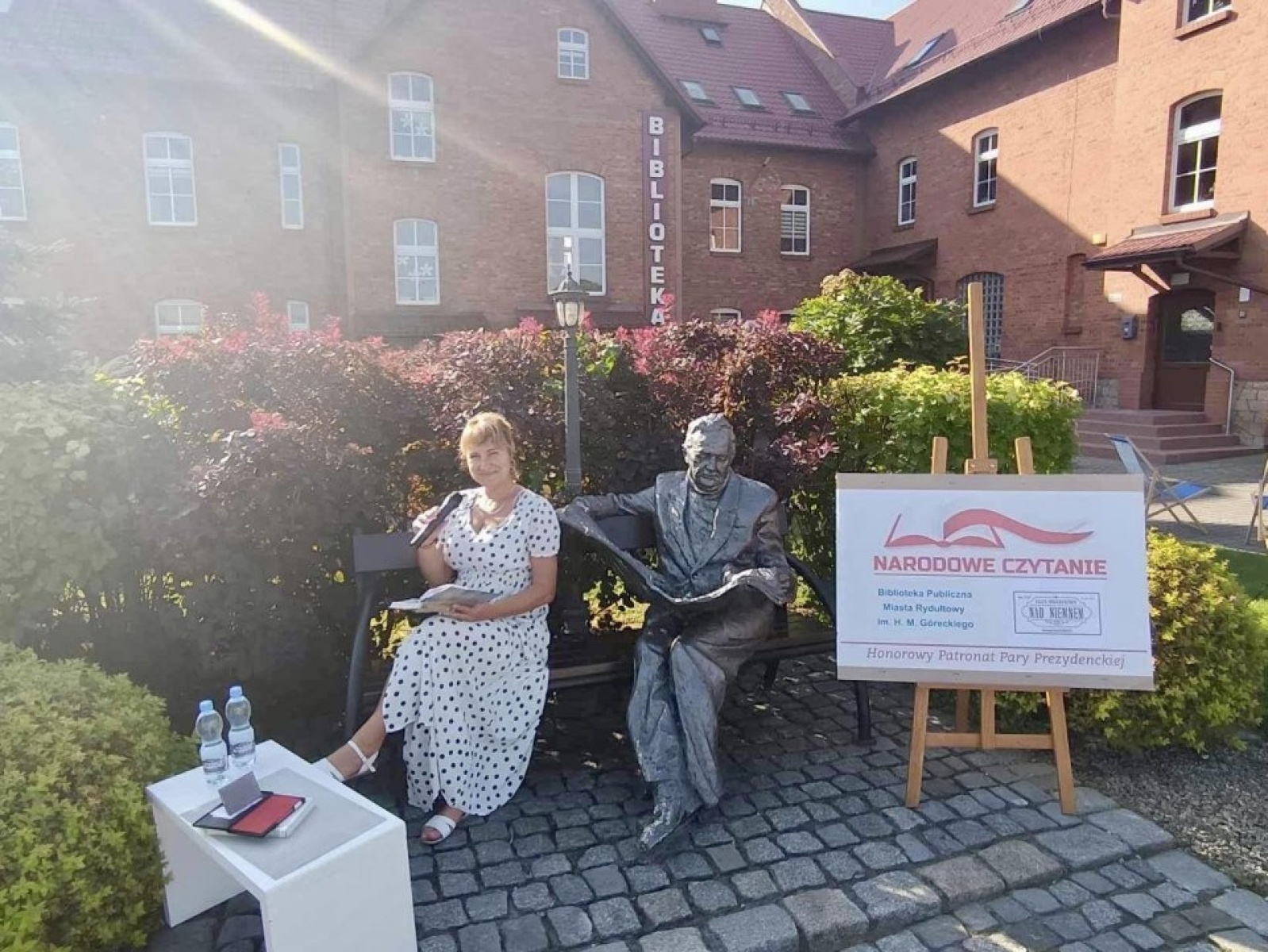 Zdjęcie w galerii na portalu naszwodzislaw.com: Nad Niemnem wybrzmiało przy rydułtowskiej książnicy [FOTO] wiadomości z regionu