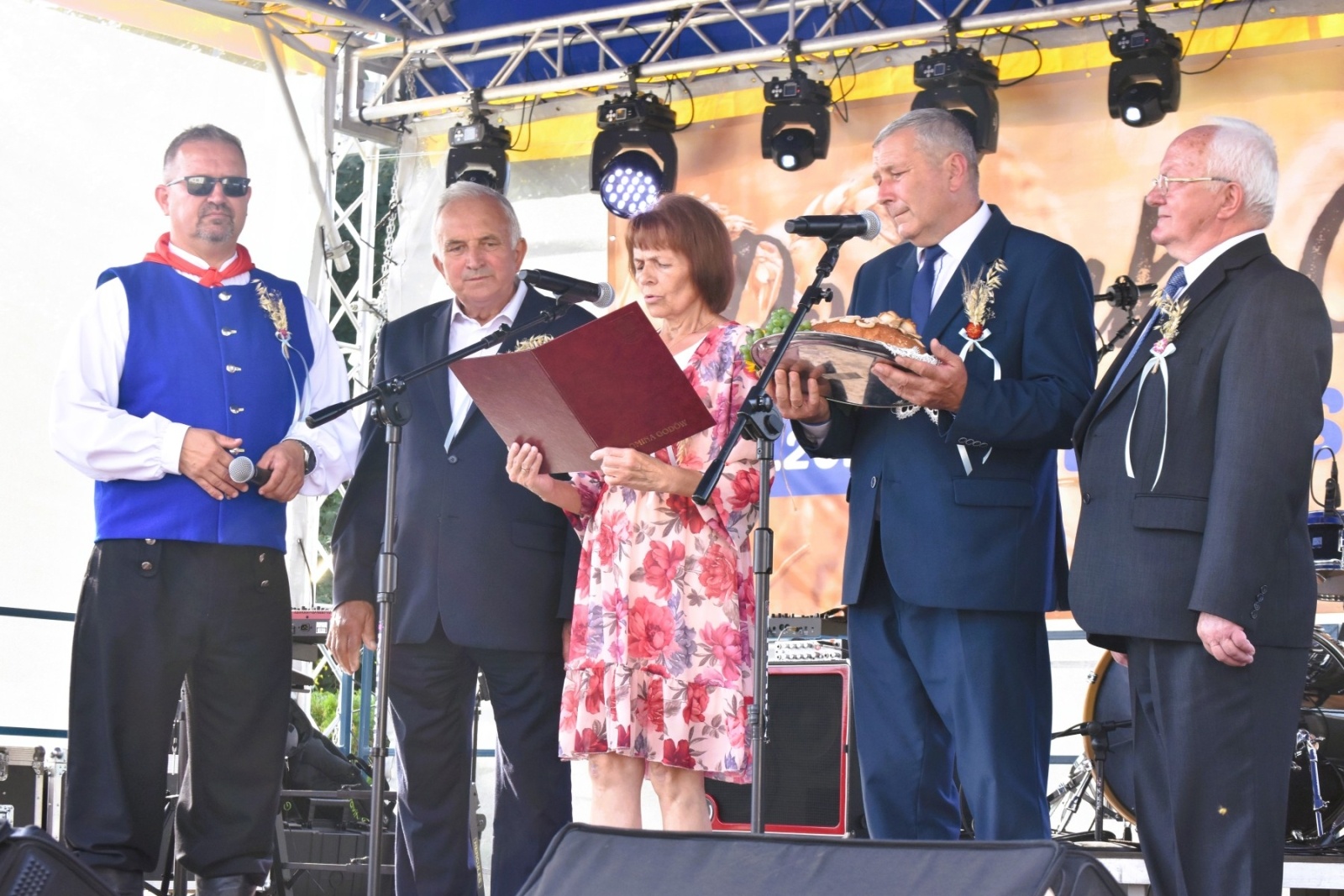 Zdjęcie w galerii na portalu naszwodzislaw.com: Gmina Godów podziękowała za plony w Skrzyszowie [FOTO] wiadomości z regionu