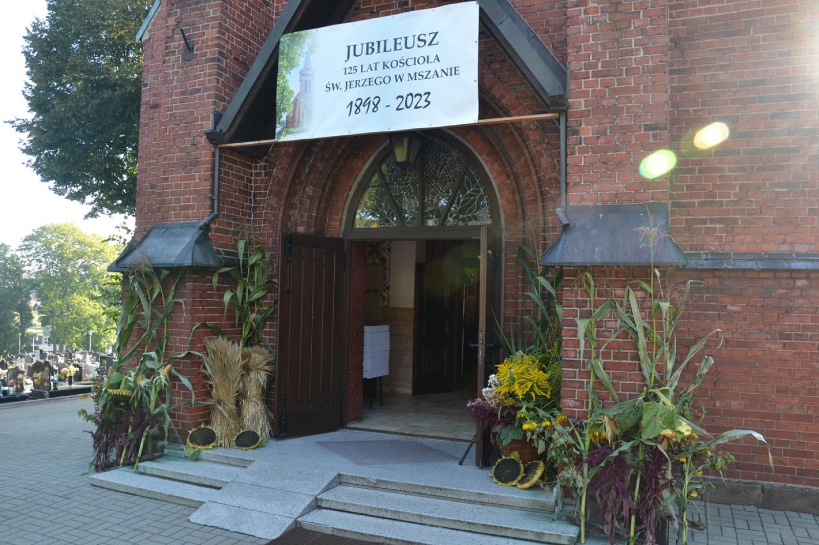 Zdjęcie w galerii na portalu naszwodzislaw.com: Rolnicy z Mszany podziękowali za tegoroczne plony wiadomości z regionu