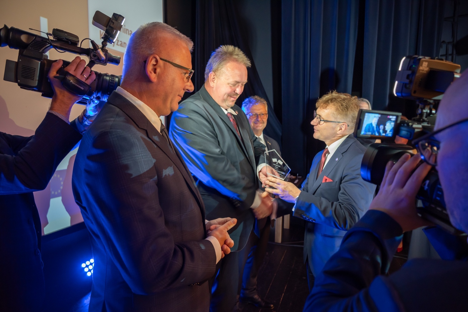 Zdjęcie w galerii na portalu naszwodzislaw.com: Gala Funduszu Mikroprojektów Euroregionu Silesia w Boguminie wiadomości z regionu