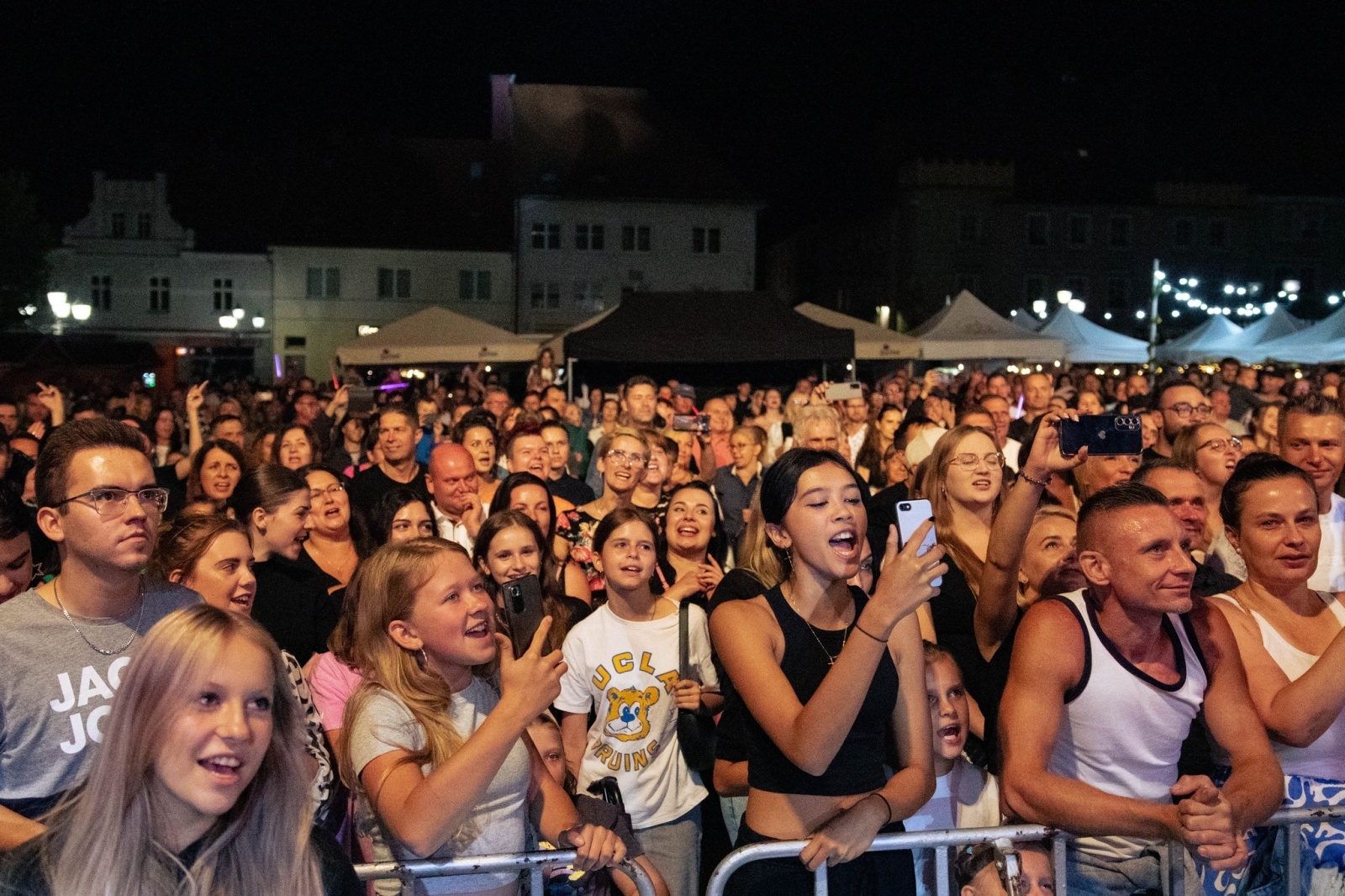 Zdjęcie w galerii na portalu naszwodzislaw.com: Wyjątkowa odsłona DzieJesie(ń) Festiwalu za nami [FOTO] wiadomości z regionu