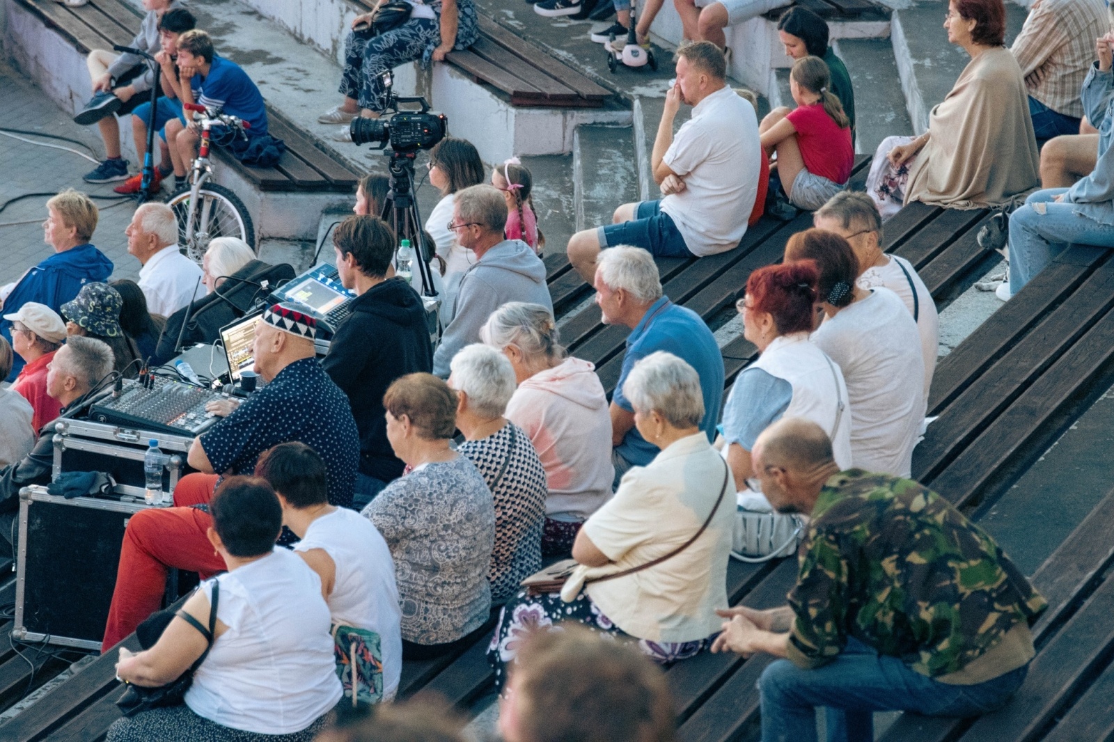 Zdjęcie w galerii na portalu naszwodzislaw.com: Cykl wydarzeń w dziewięciu dzielnicach miasta zakończony [FOTO] wiadomości z regionu