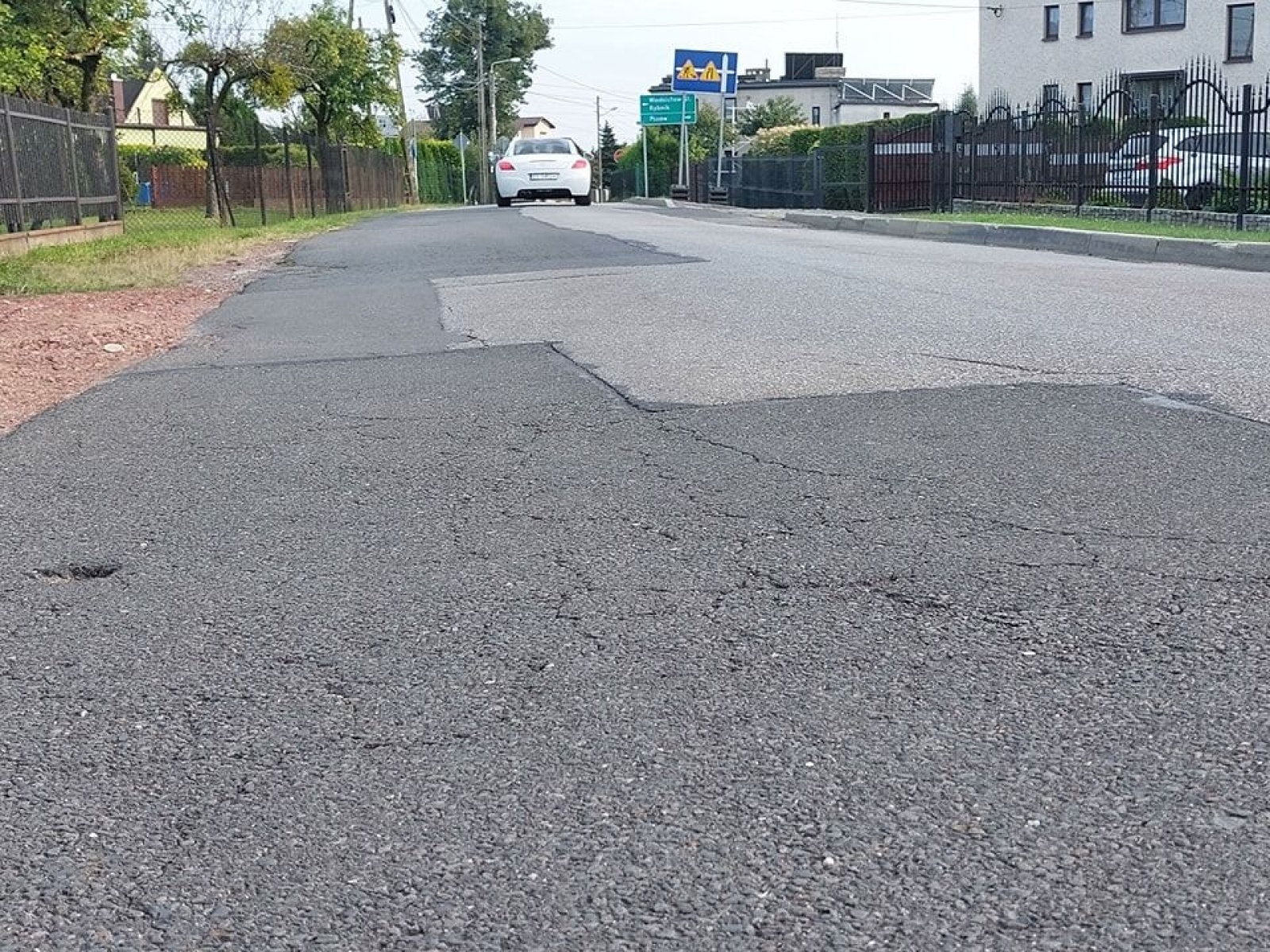 Zdjęcie w galerii na portalu naszwodzislaw.com: Głożyńska w Radlinie do remontu wiadomości z regionu