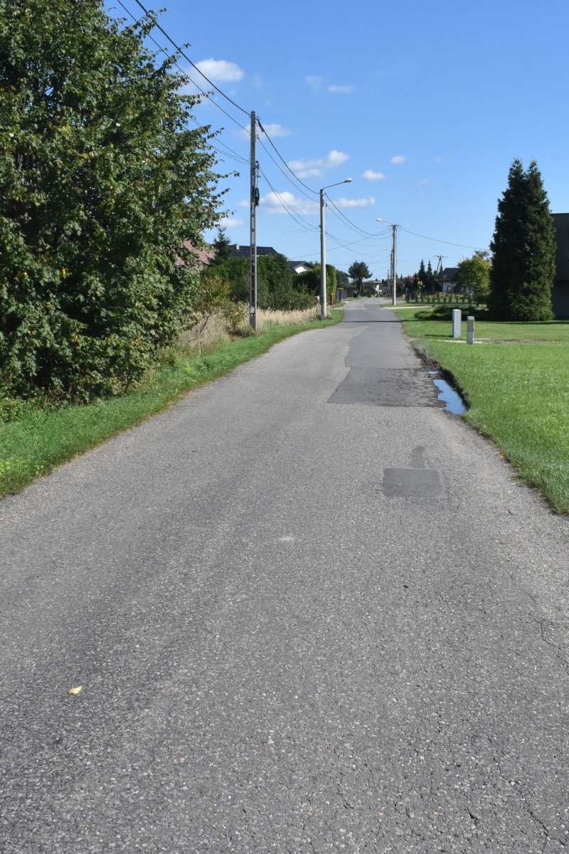 Zdjęcie w galerii na portalu naszwodzislaw.com: Gmina Godów z promesą na przebudowę ul. Mszańskiej w Skrzyszowie wiadomości z regionu