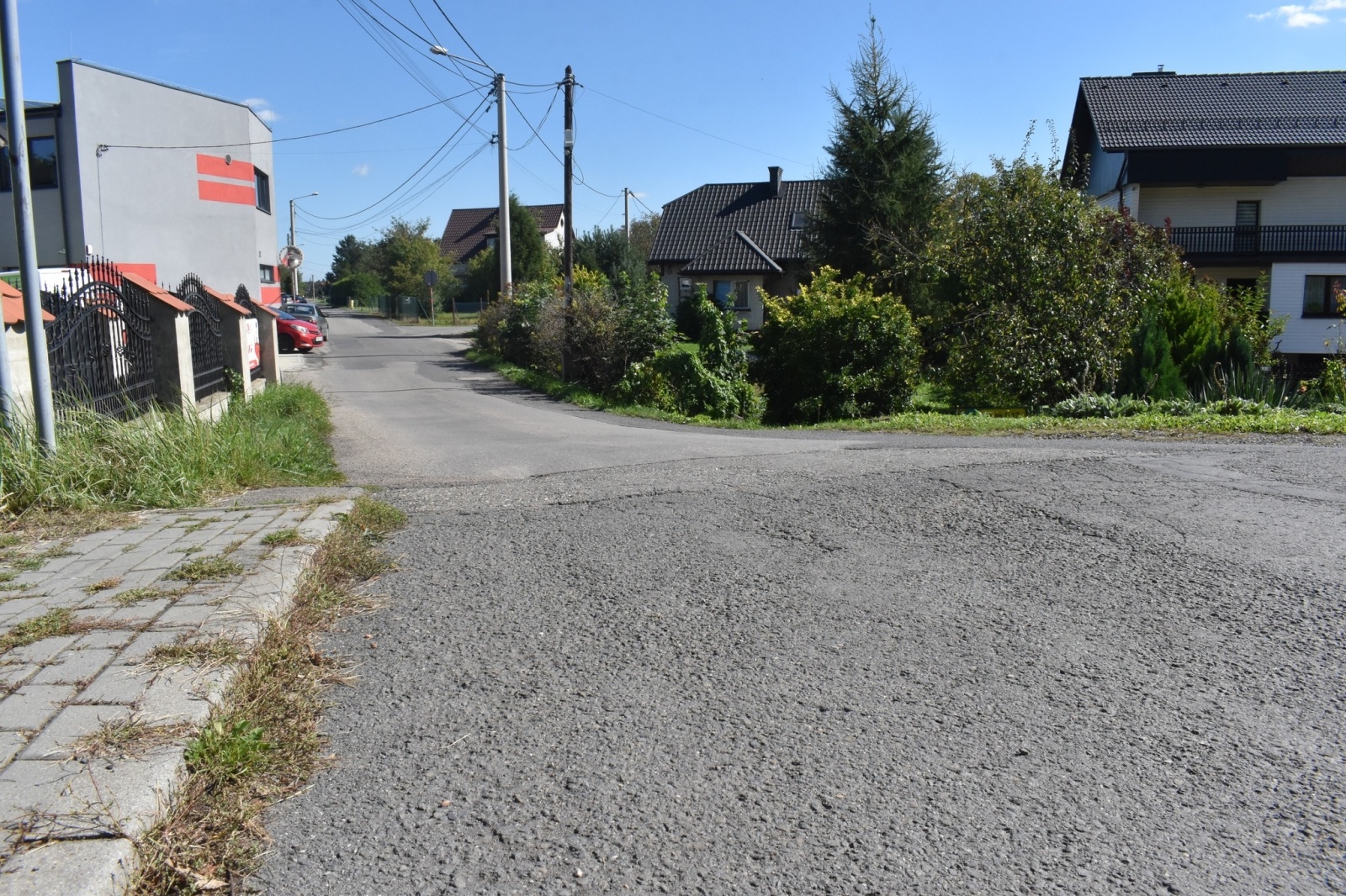 Zdjęcie w galerii na portalu naszwodzislaw.com: Gmina Godów z promesą na przebudowę ul. Mszańskiej w Skrzyszowie wiadomości z regionu