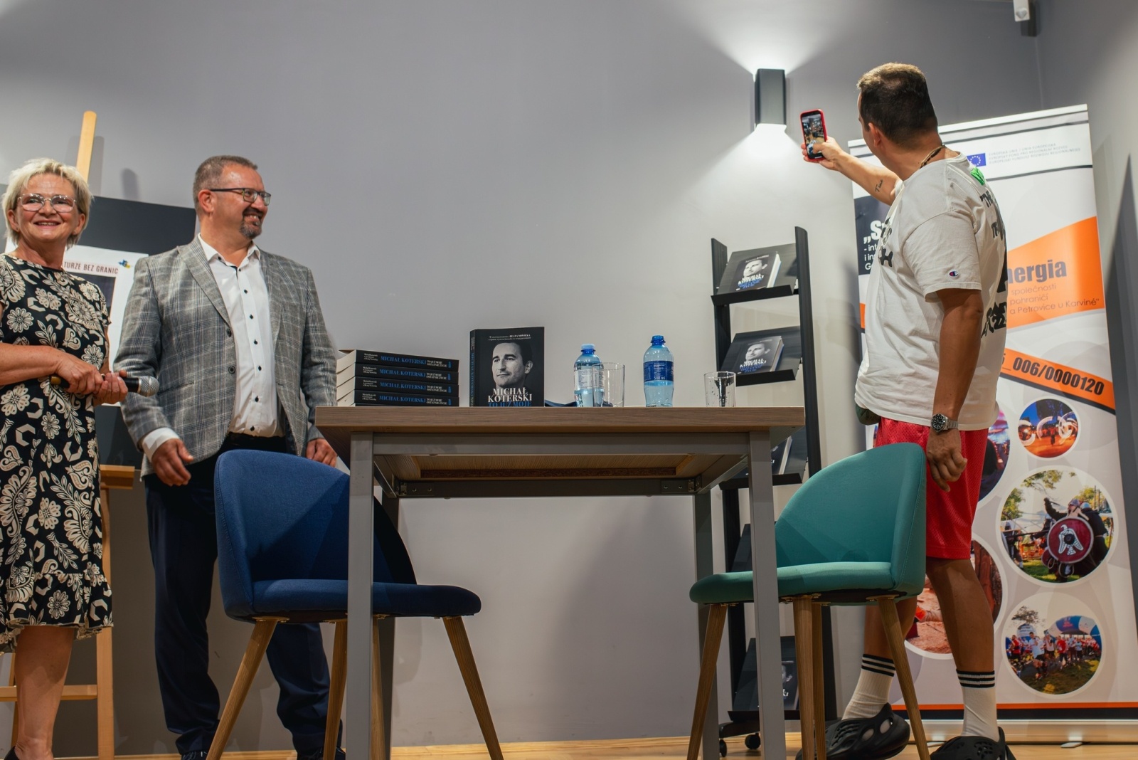 Zdjęcie w galerii na portalu naszwodzislaw.com: Michał Misiek Koterski odwiedził Gminę Godów [FOTO] wiadomości z regionu