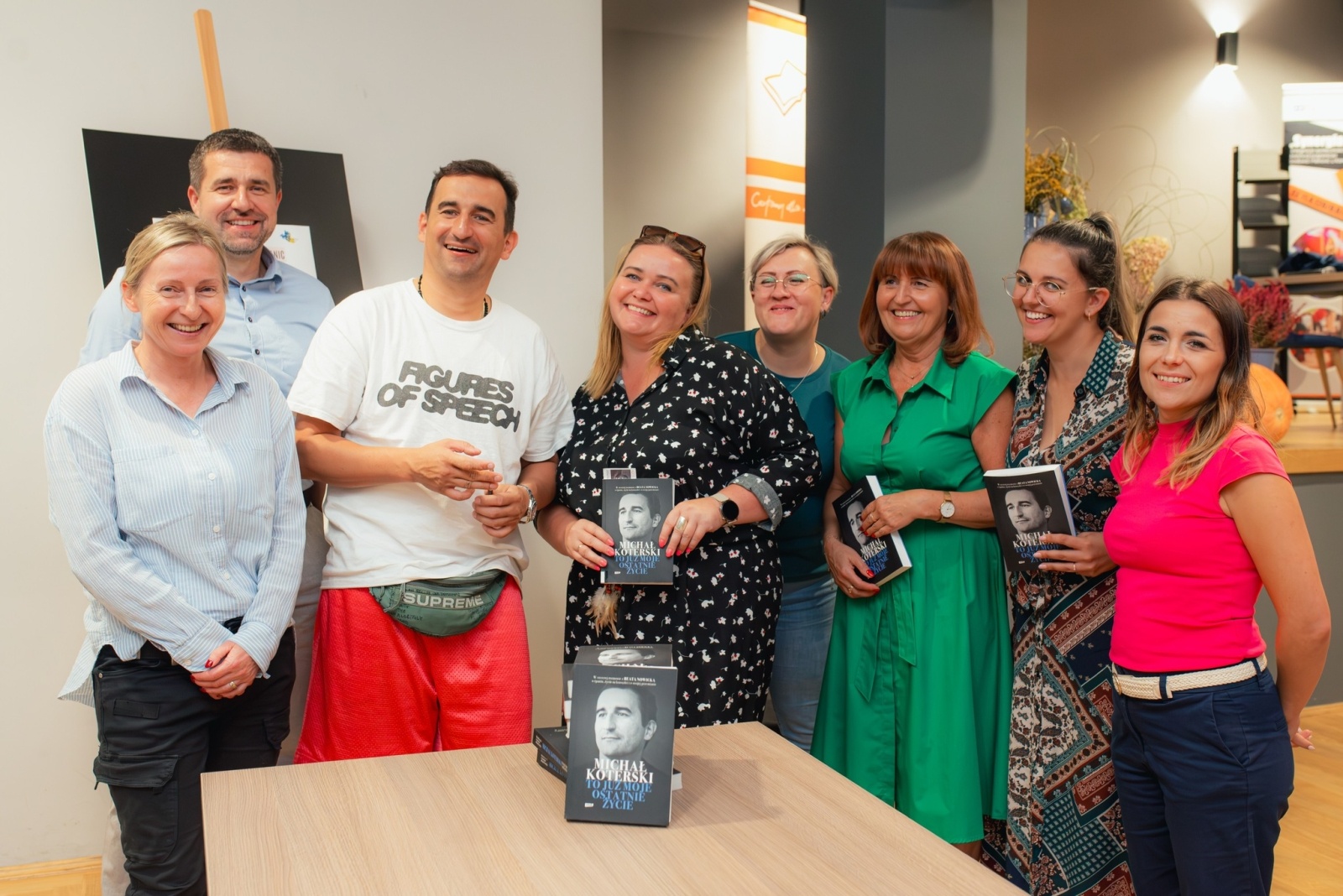 Zdjęcie w galerii na portalu naszwodzislaw.com: Michał Misiek Koterski odwiedził Gminę Godów [FOTO] wiadomości z regionu