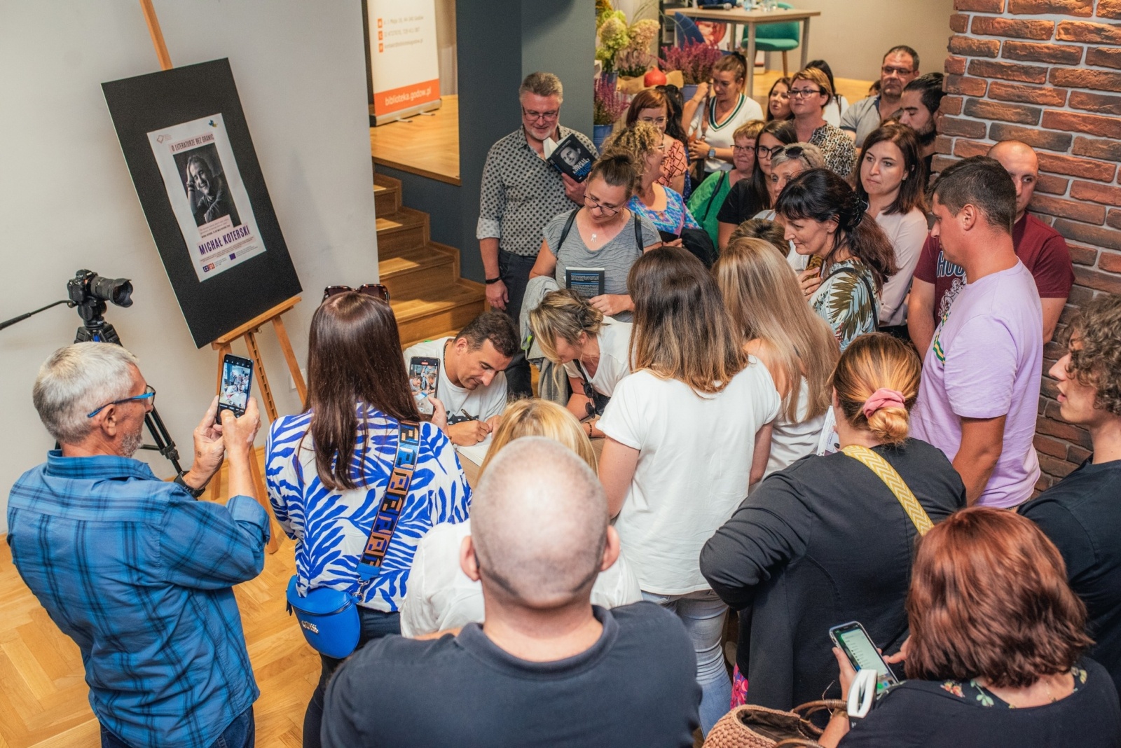 Zdjęcie w galerii na portalu naszwodzislaw.com: Michał Misiek Koterski odwiedził Gminę Godów [FOTO] wiadomości z regionu