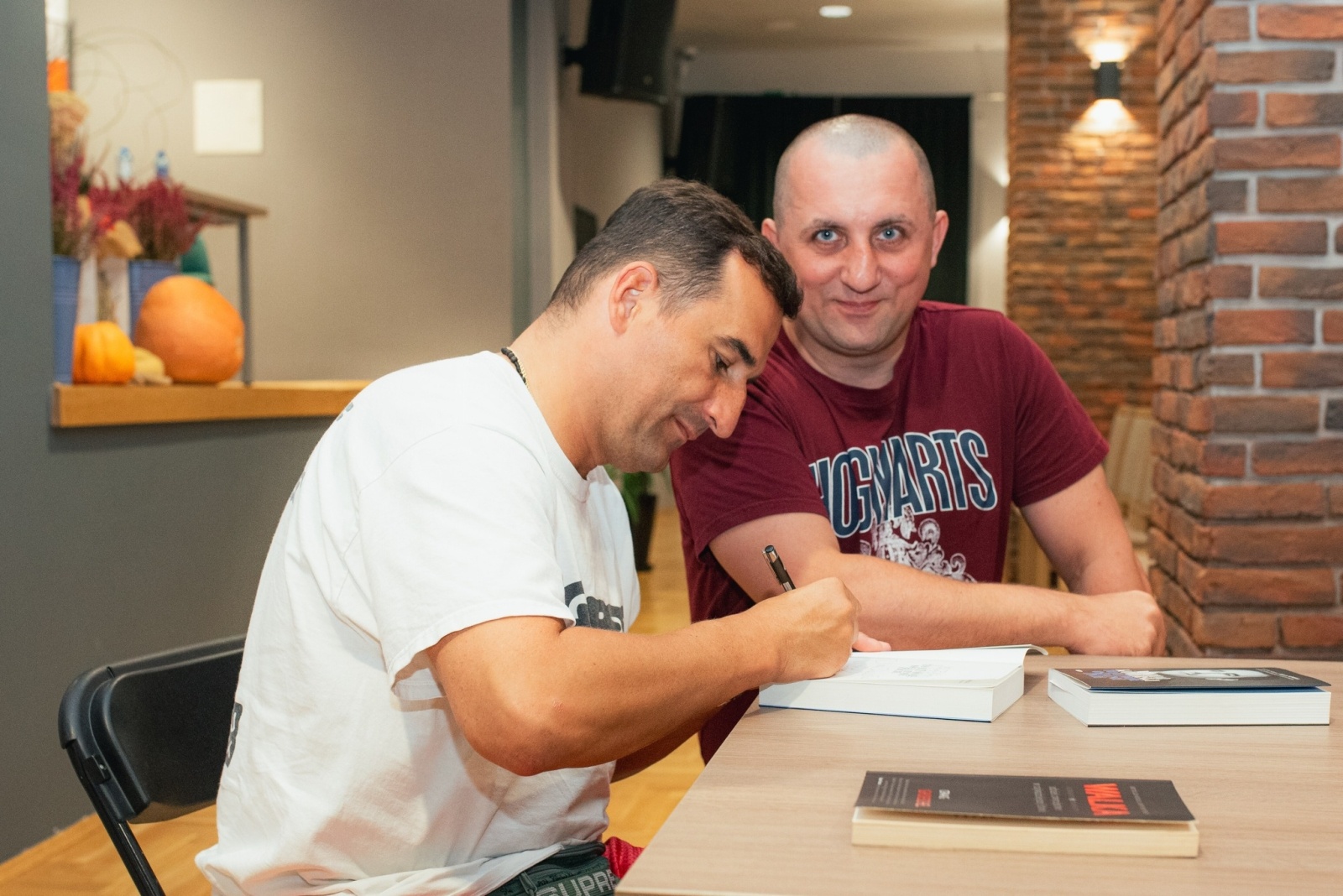 Zdjęcie w galerii na portalu naszwodzislaw.com: Michał Misiek Koterski odwiedził Gminę Godów [FOTO] wiadomości z regionu