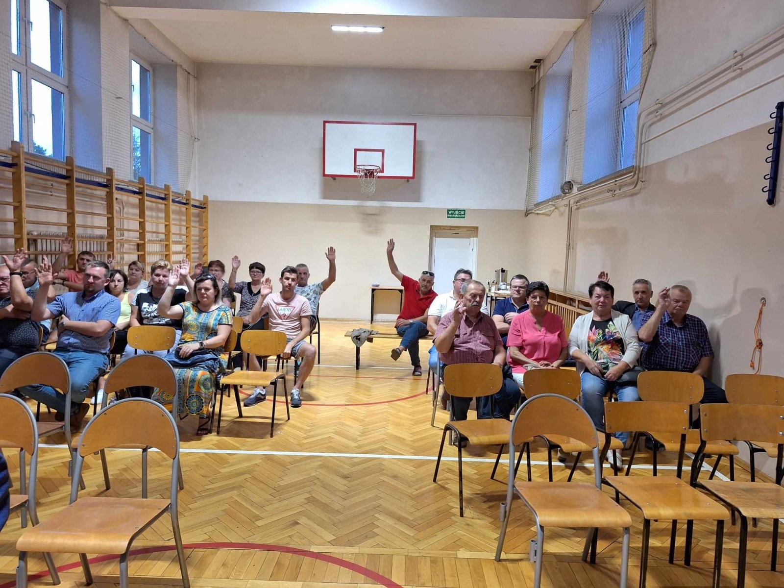 Zdjęcie w galerii na portalu naszwodzislaw.com: Po zebraniu wiejskim w Gogołowej wiadomości z regionu