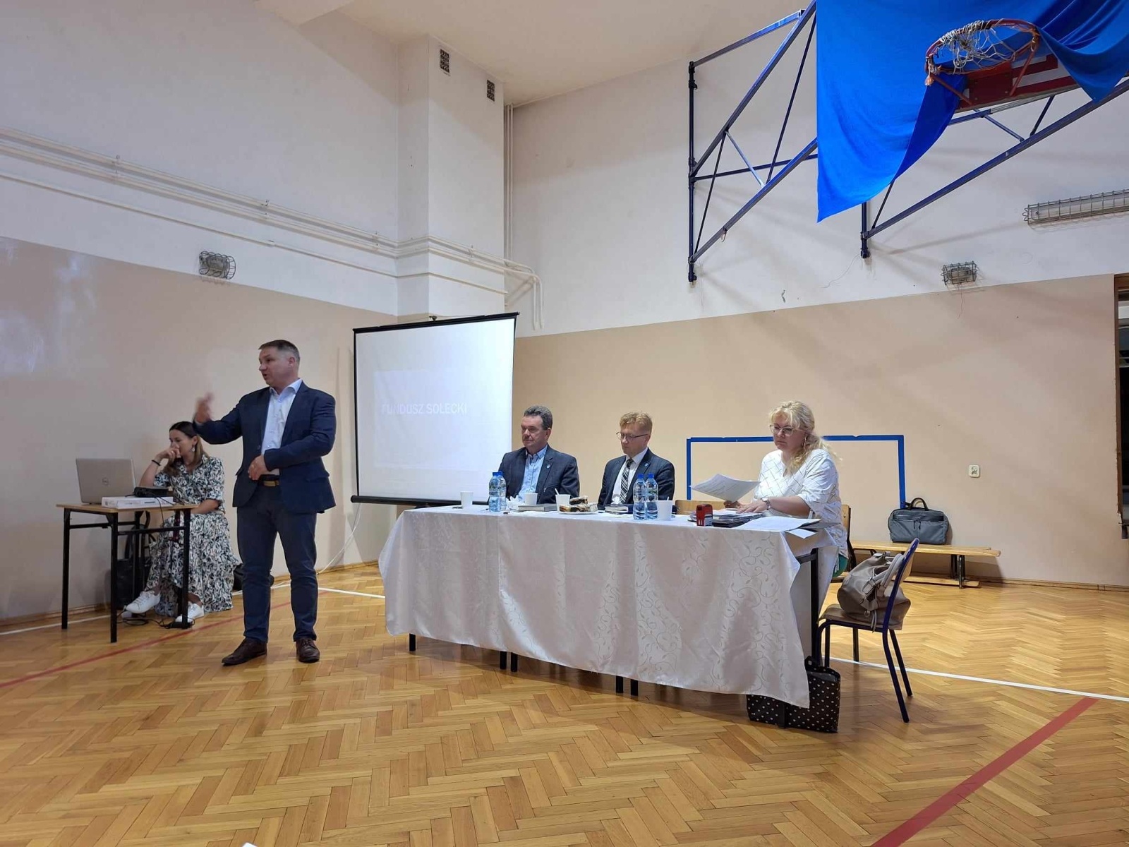 Zdjęcie w galerii na portalu naszwodzislaw.com: Po zebraniu wiejskim w Gogołowej wiadomości z regionu