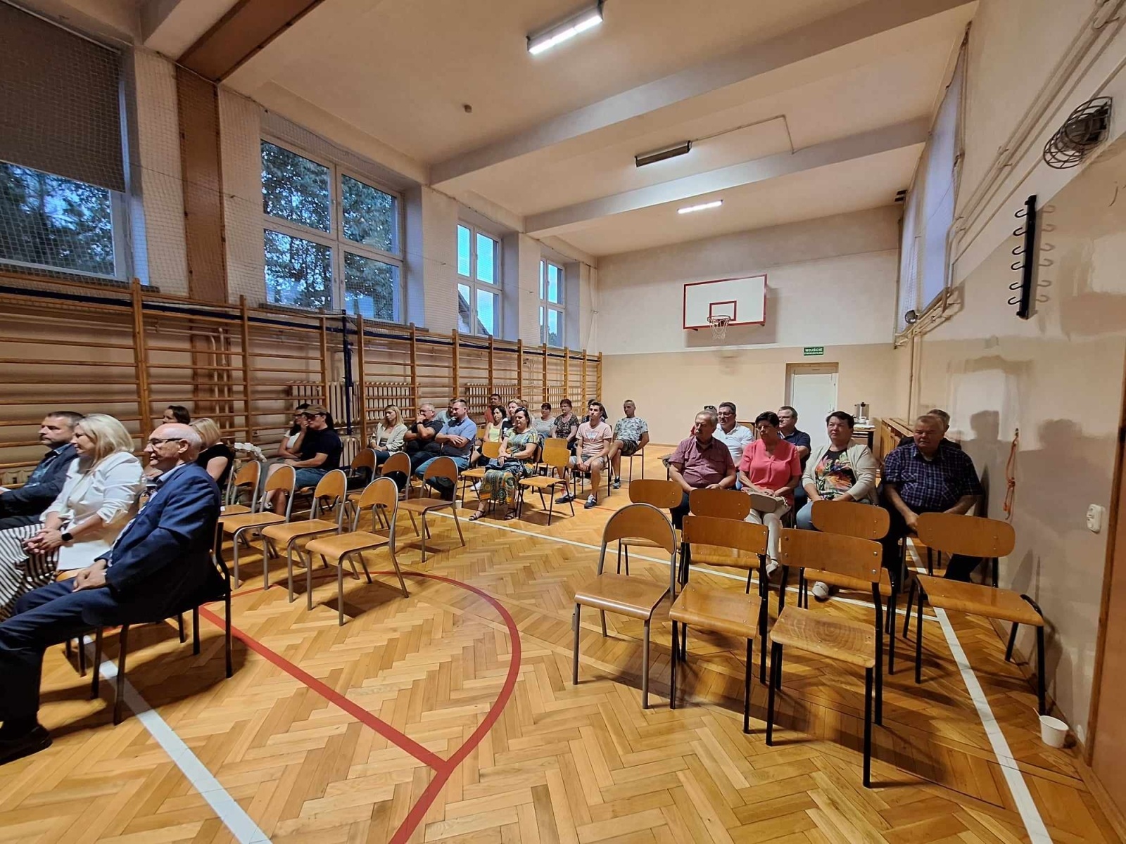 Zdjęcie w galerii na portalu naszwodzislaw.com: Po zebraniu wiejskim w Gogołowej wiadomości z regionu