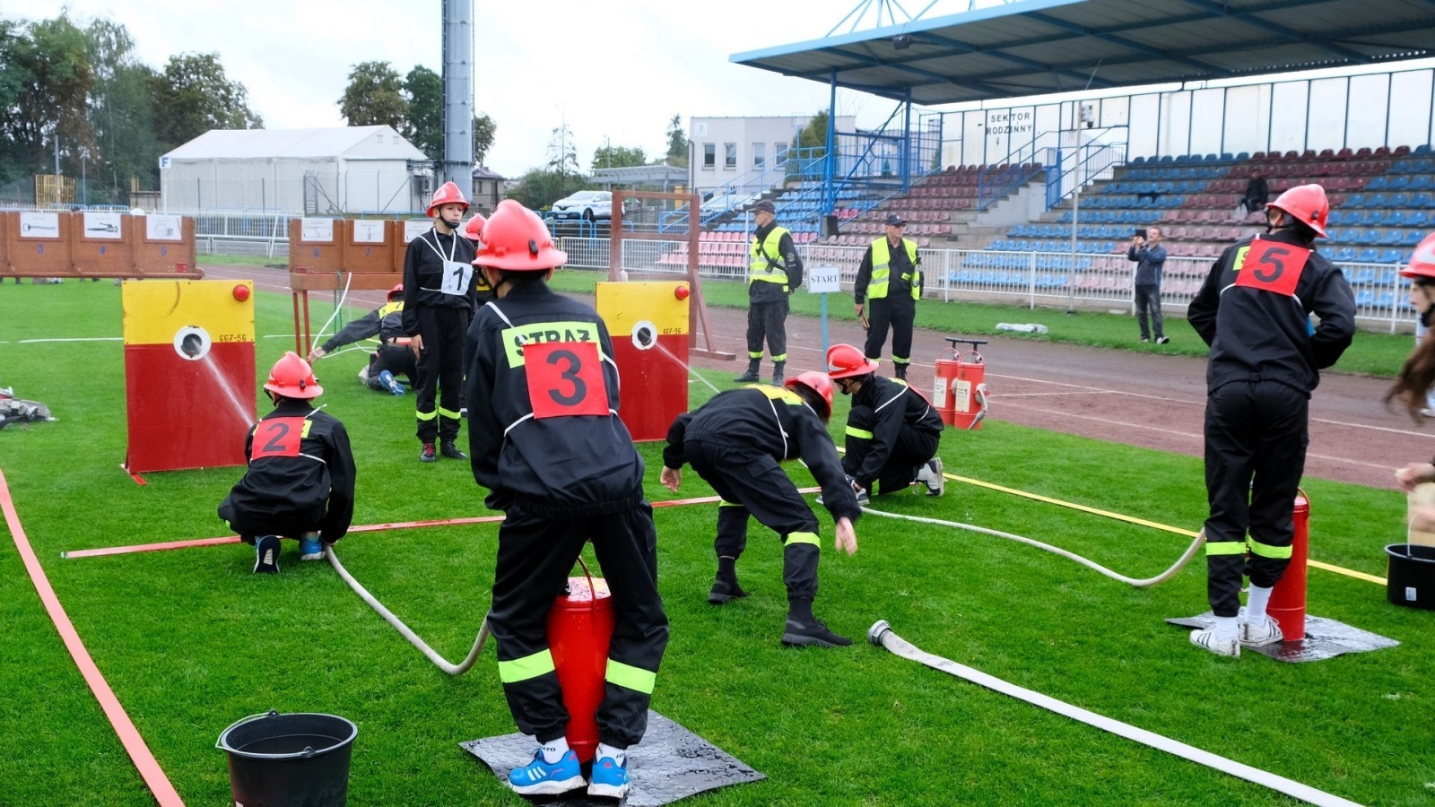 Zdjęcie w galerii na portalu naszwodzislaw.com: Powiatowe zawody sportowo-pożarnicze za nami wiadomości z regionu