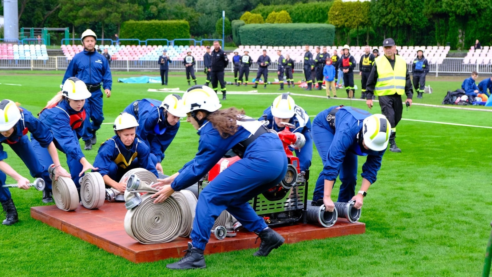 Zdjęcie w galerii na portalu naszwodzislaw.com: Powiatowe zawody sportowo-pożarnicze za nami wiadomości z regionu