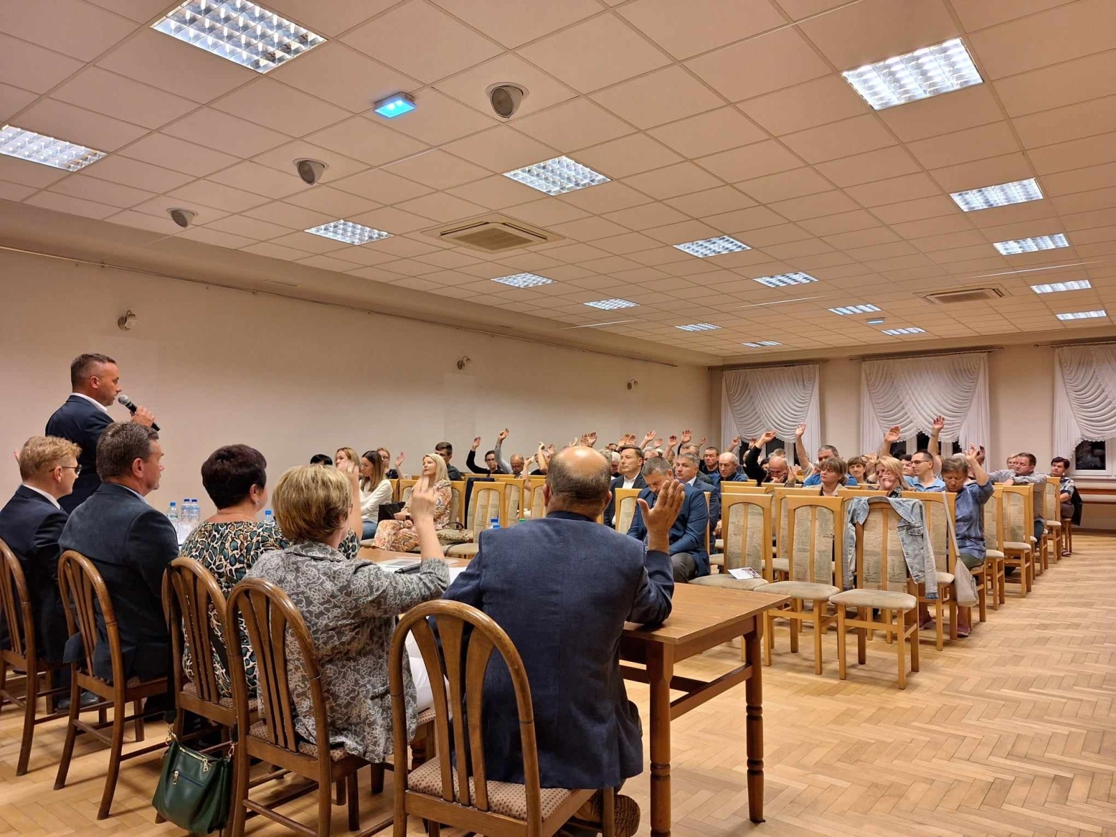 Zdjęcie w galerii na portalu naszwodzislaw.com: Mieszkańcy Połomi podzielili fundusz sołecki wiadomości z regionu