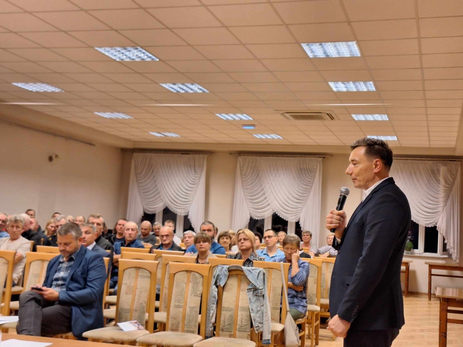 Zdjęcie w galerii na portalu naszwodzislaw.com: Mieszkańcy Połomi podzielili fundusz sołecki wiadomości z regionu