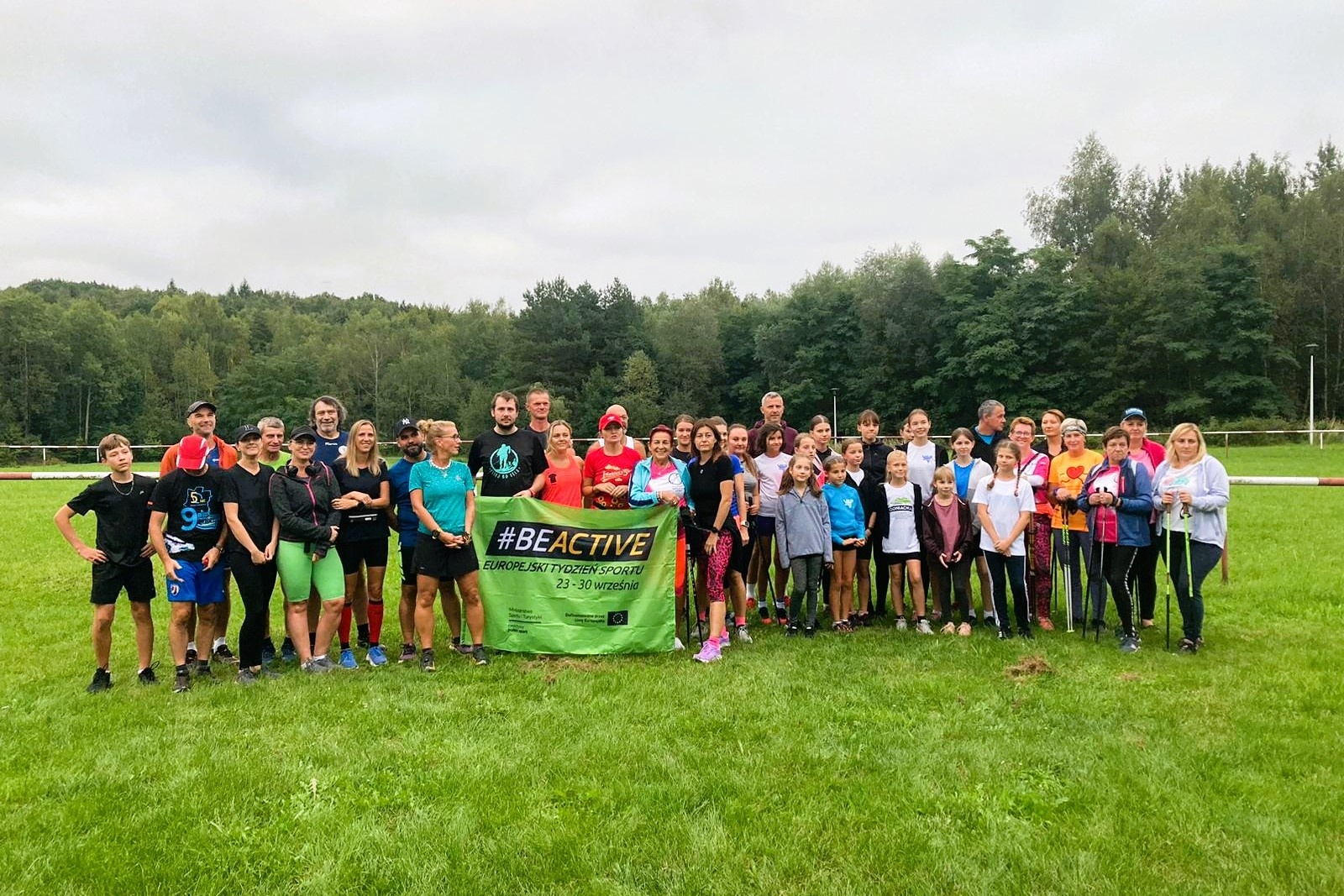 Zdjęcie w galerii na portalu naszwodzislaw.com: Bieg po zdrowie. Na starcie ponad 40 osób wiadomości z regionu