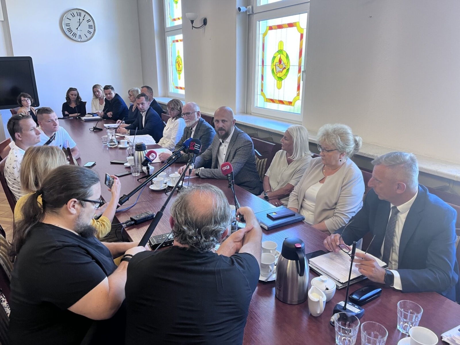 Zdjęcie w galerii na portalu naszwodzislaw.com: Spotkanie w sprawie zdarzenia na radlińskiej hałdzie wiadomości z regionu