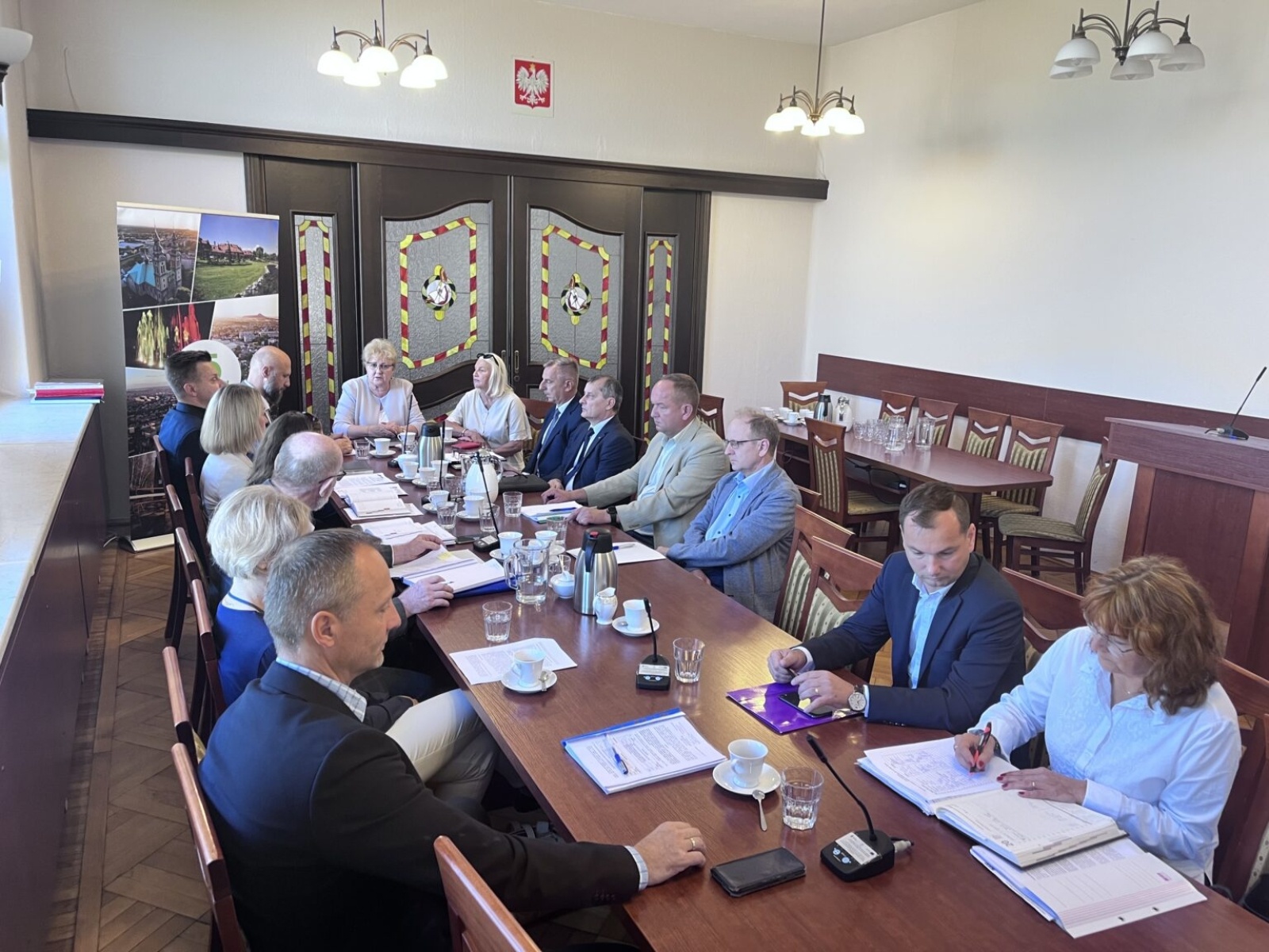 Zdjęcie w galerii na portalu naszwodzislaw.com: Spotkanie w sprawie zdarzenia na radlińskiej hałdzie wiadomości z regionu