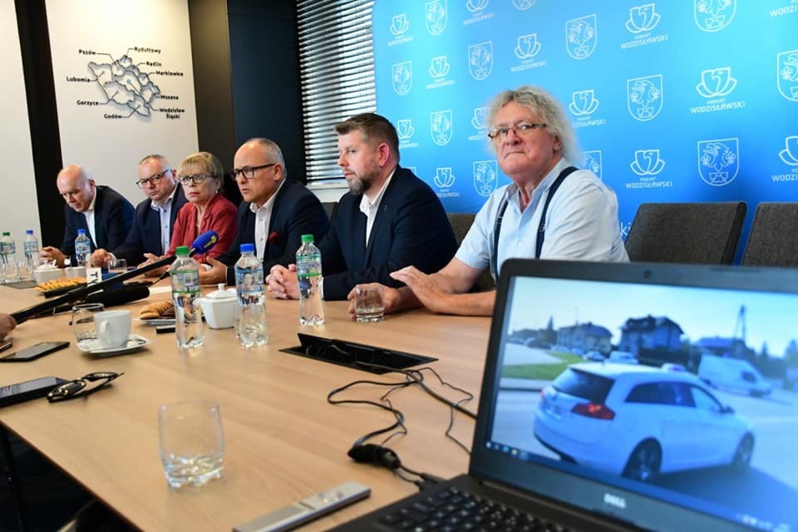 Zdjęcie w galerii na portalu naszwodzislaw.com: Bez decyzji nie ruszymy. Co dalej z drogą główną południową? wiadomości z regionu