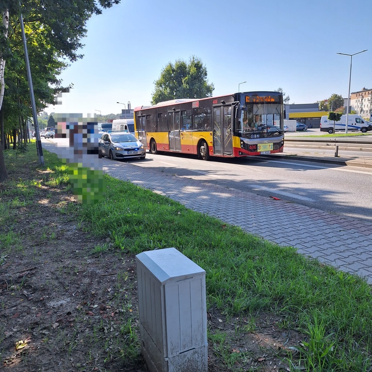 Zdjęcie w galerii na portalu naszwodzislaw.com: Potrącenie na pasach przy Witosa. Sprawczyni to 85-latka wiadomości z regionu