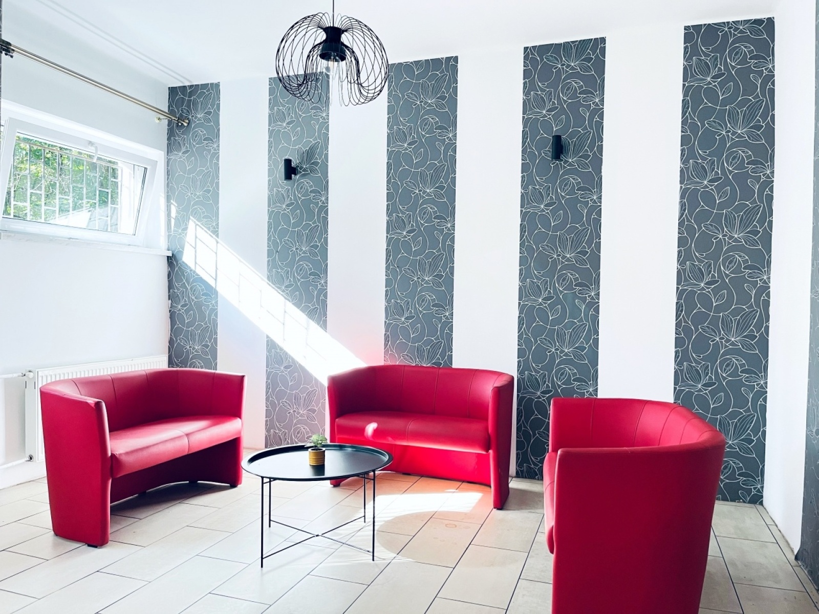 Zdjęcie w galerii na portalu naszwodzislaw.com: Syrenka oferuje sale na wynajem wiadomości z regionu