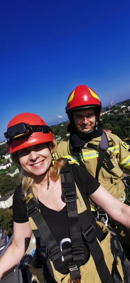 Zdjęcie w galerii na portalu naszwodzislaw.com: Bezpieczeństwo przede wszystkim. Ewakuacja w Urzędzie Miasta Rydułtowy wiadomości z regionu