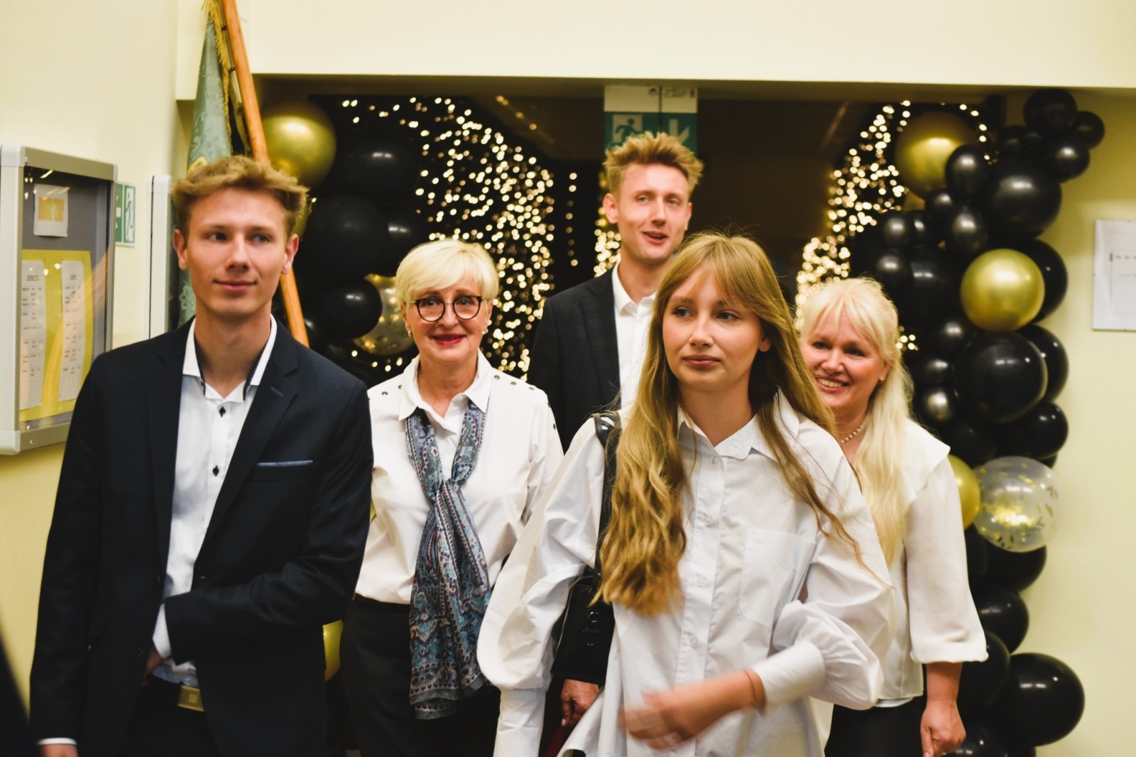 Zdjęcie w galerii na portalu naszwodzislaw.com: Franciszek Pieczka drogowskazem dla uczniów z Godowa wiadomości z regionu