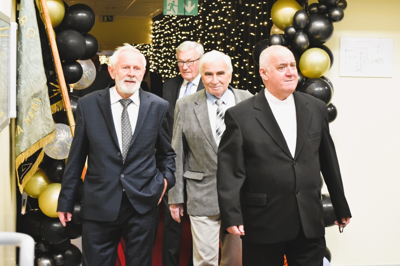 Zdjęcie w galerii na portalu naszwodzislaw.com: Franciszek Pieczka drogowskazem dla uczniów z Godowa wiadomości z regionu