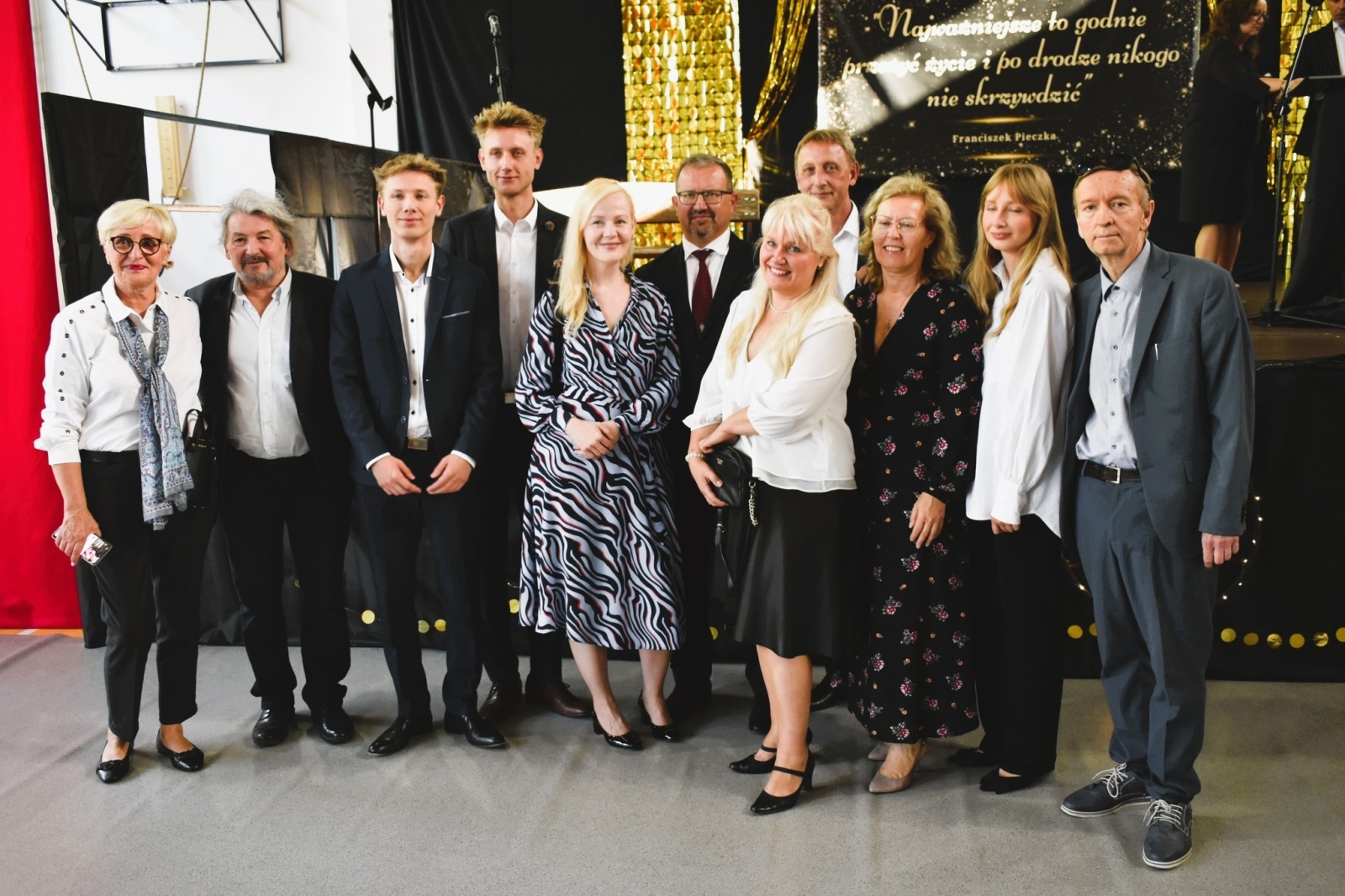 Zdjęcie w galerii na portalu naszwodzislaw.com: Franciszek Pieczka drogowskazem dla uczniów z Godowa wiadomości z regionu