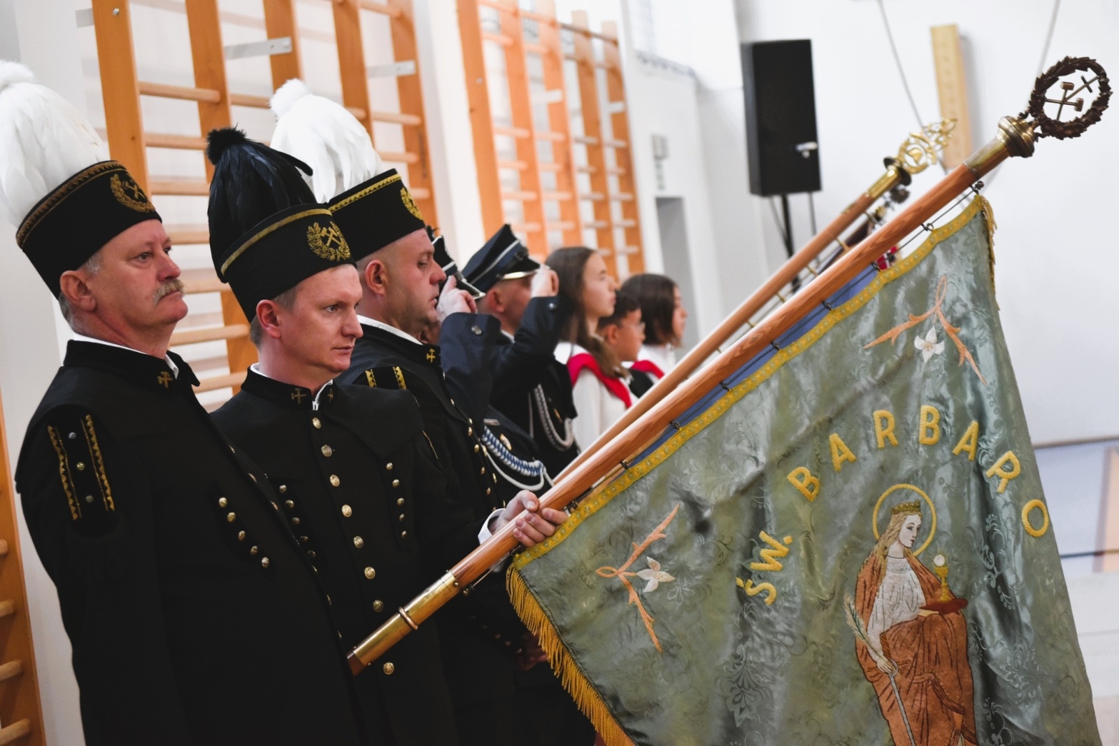 Zdjęcie w galerii na portalu naszwodzislaw.com: Franciszek Pieczka drogowskazem dla uczniów z Godowa wiadomości z regionu